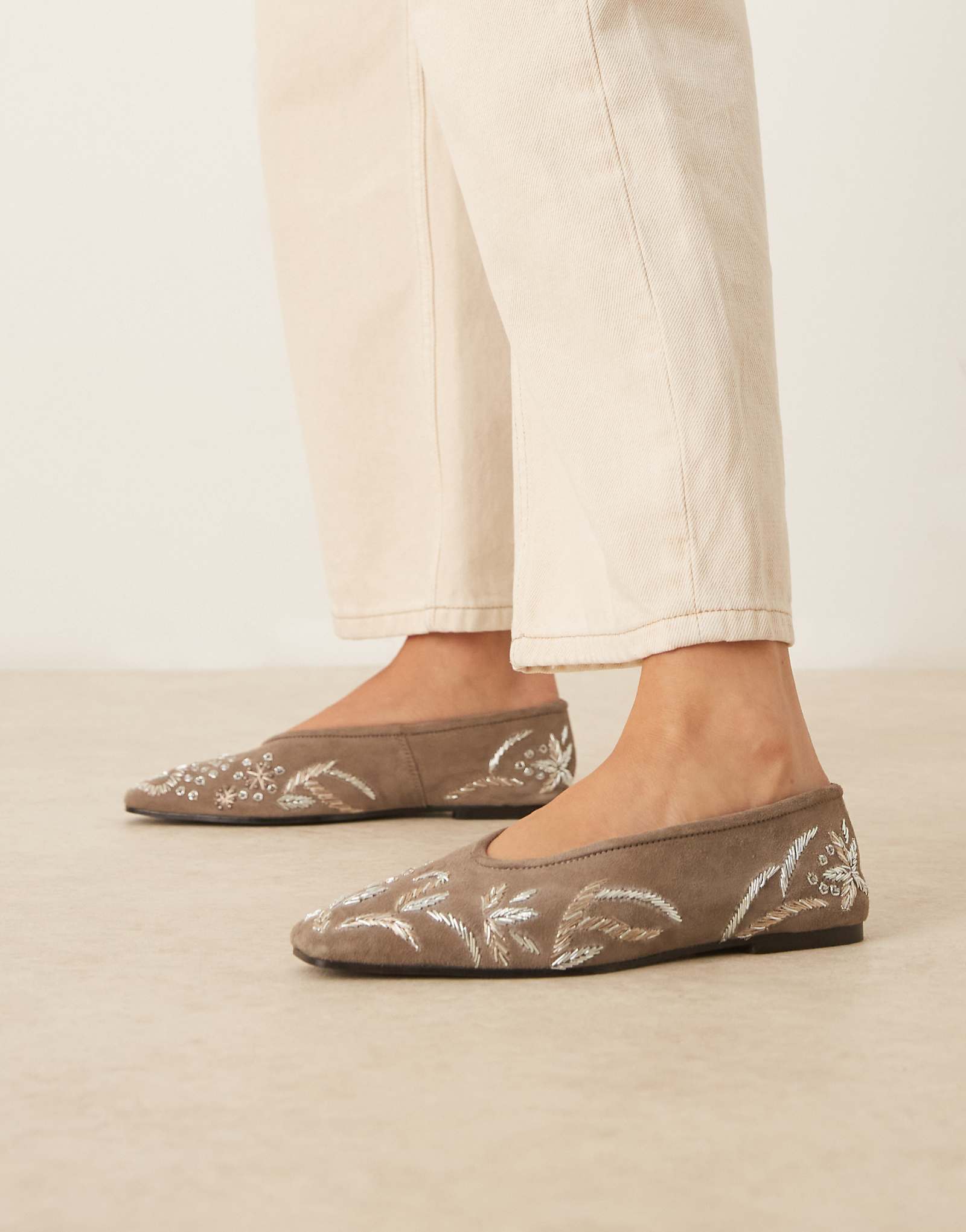 ASOS DESIGN Lupin - green suede 13390₽