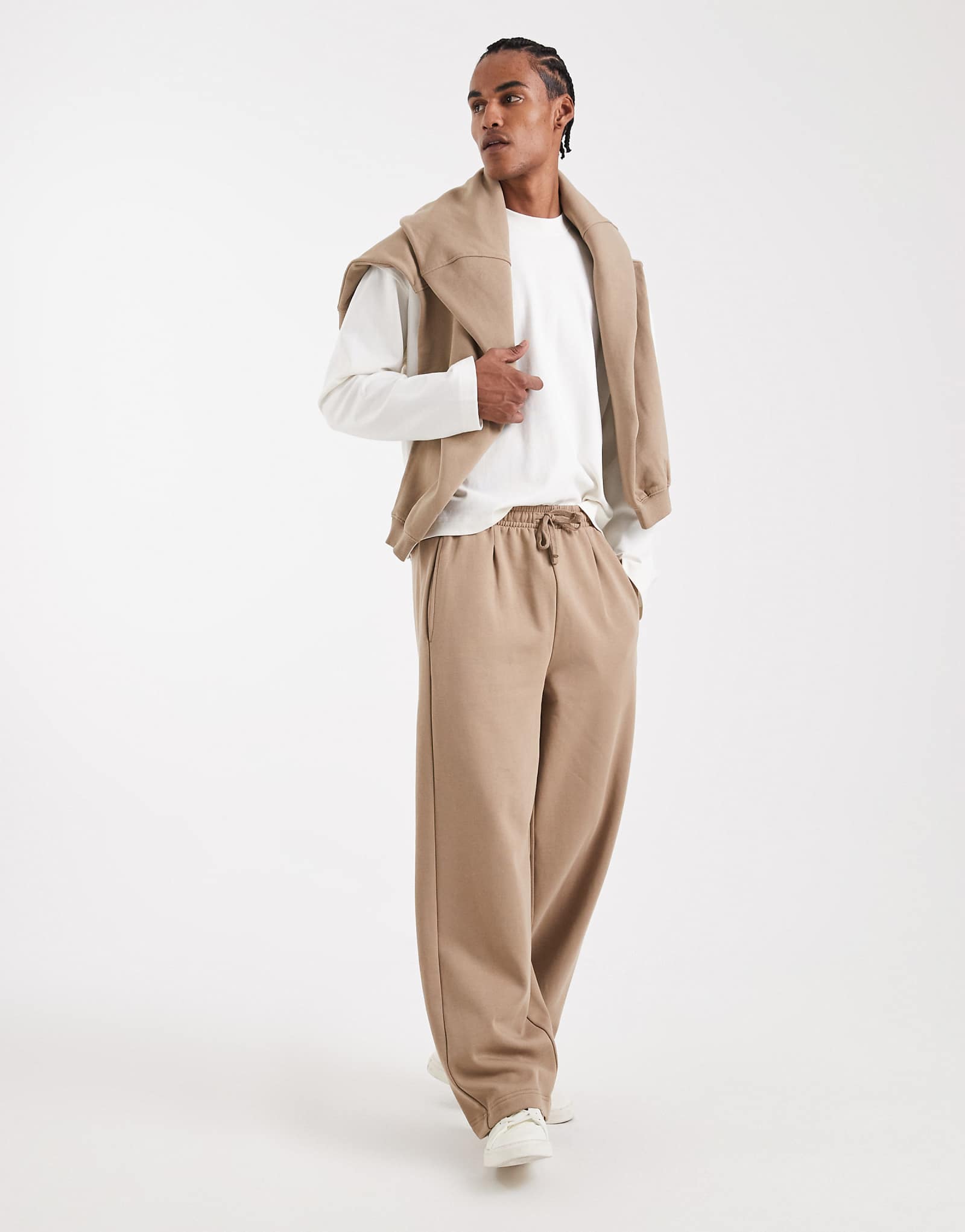 ASOS DESIGN circular design - 400 desert taupe 5390₽