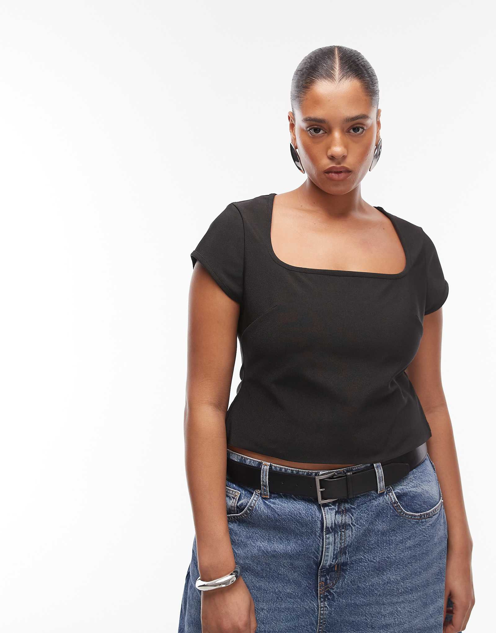 - ASOS DESIGN - black 3890₽