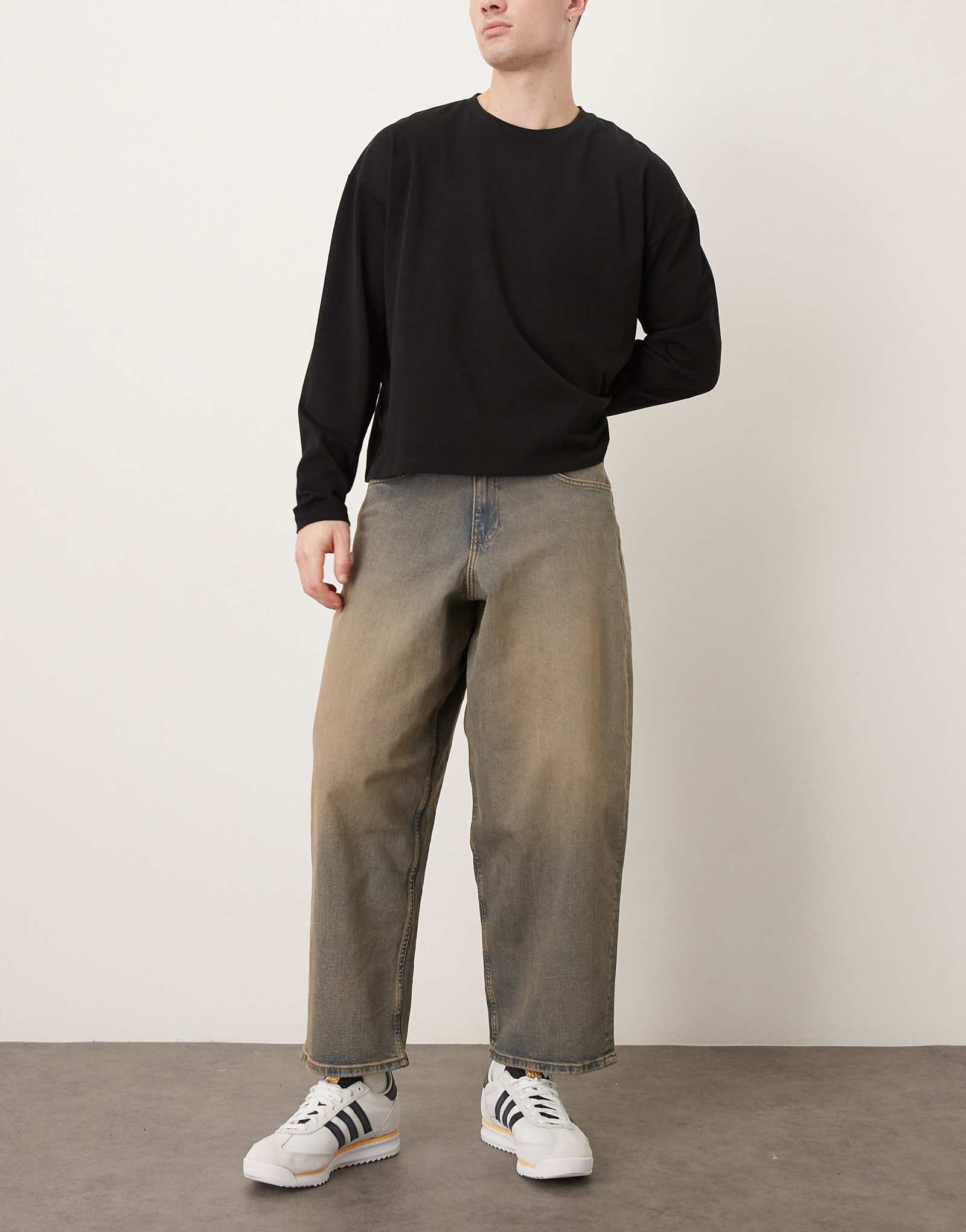 ASOS - mid wash blue 11890₽