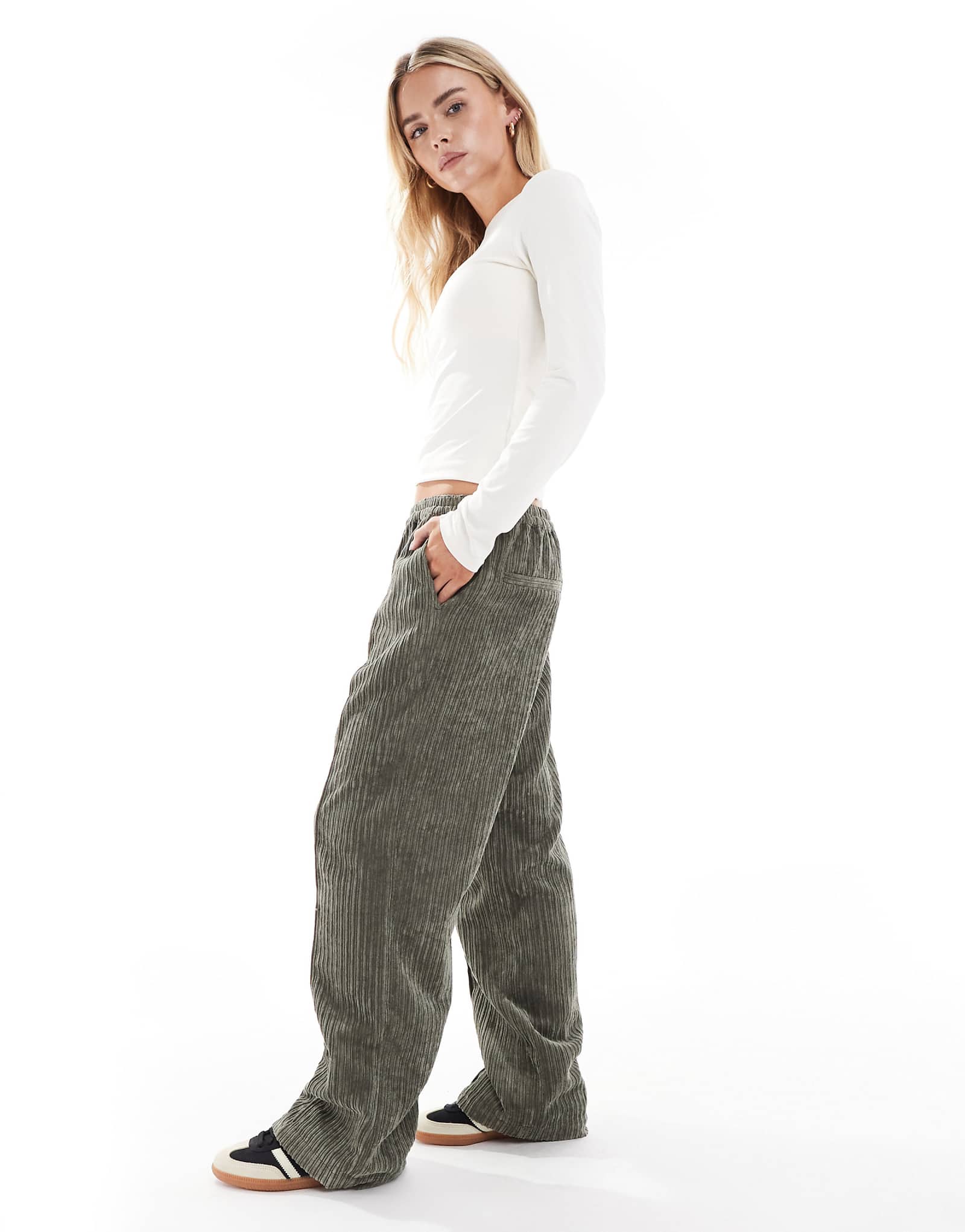 ASOS DESIGN Petite khaki 9290₽