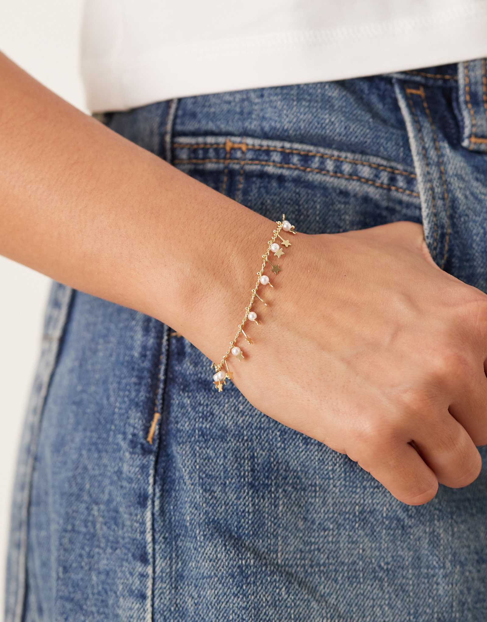 - ASOS DESIGN - gold 2790₽