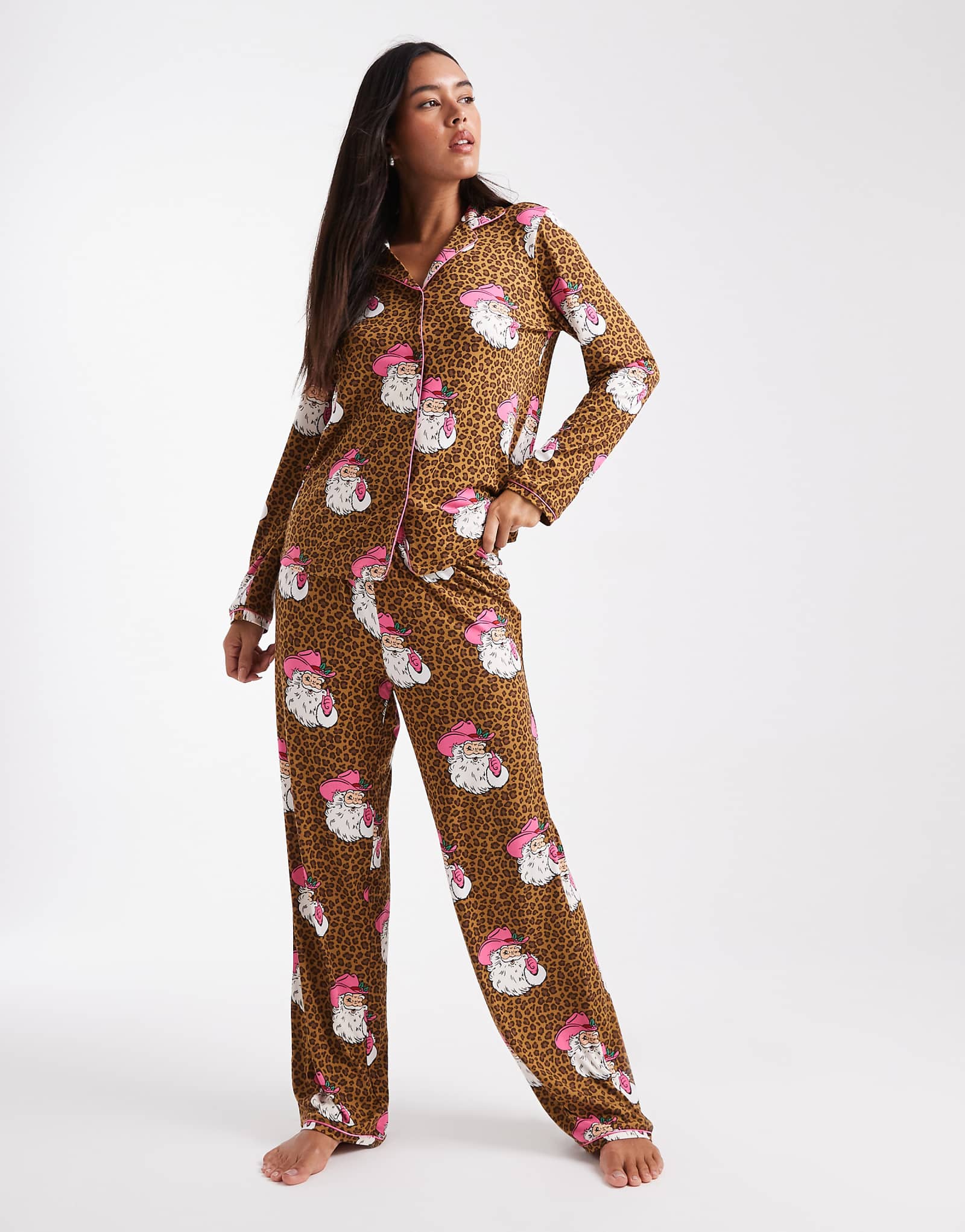 Urban Threads Christmas Santa brown 10290₽