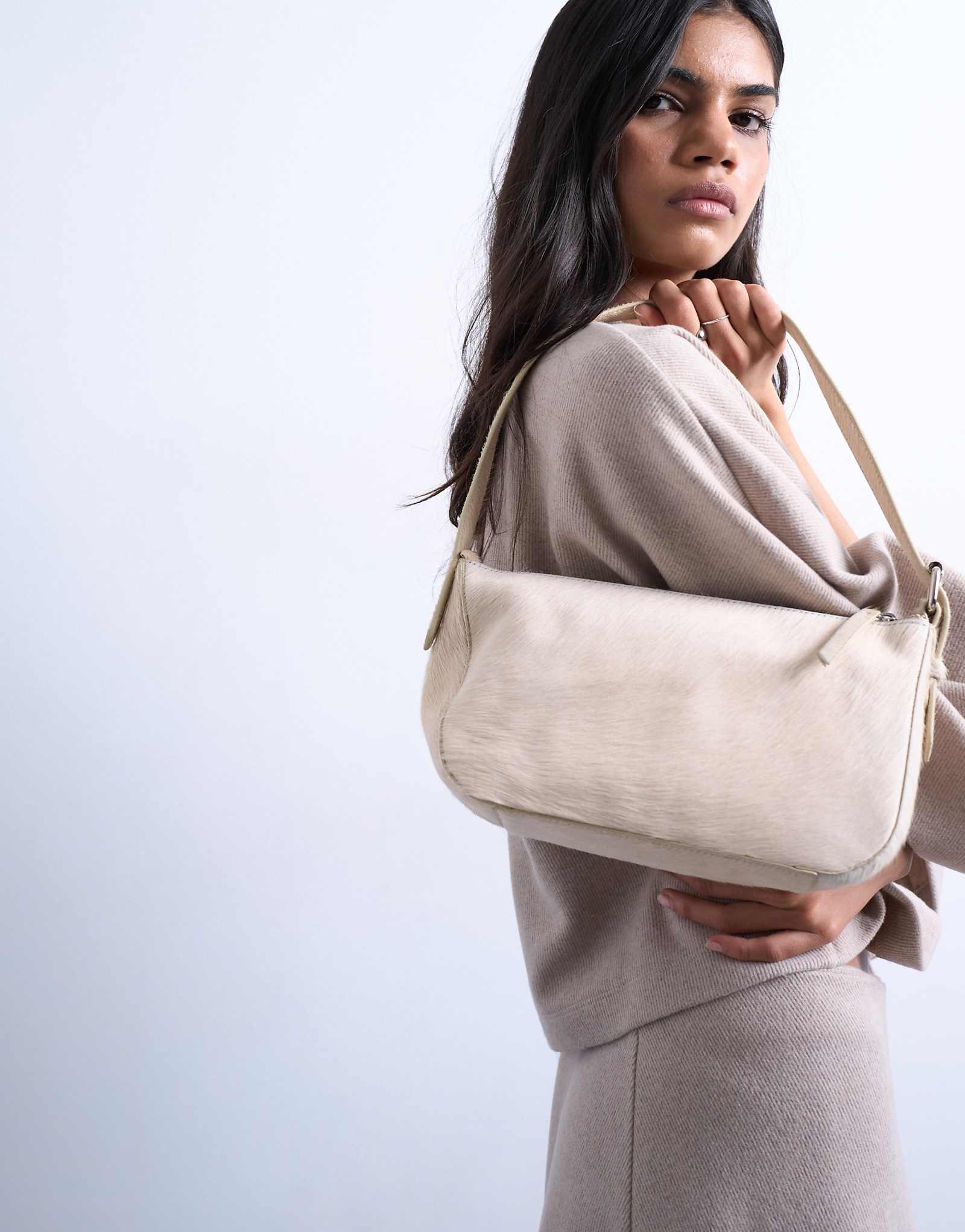 Topshop Stina - pony off-white 10290₽