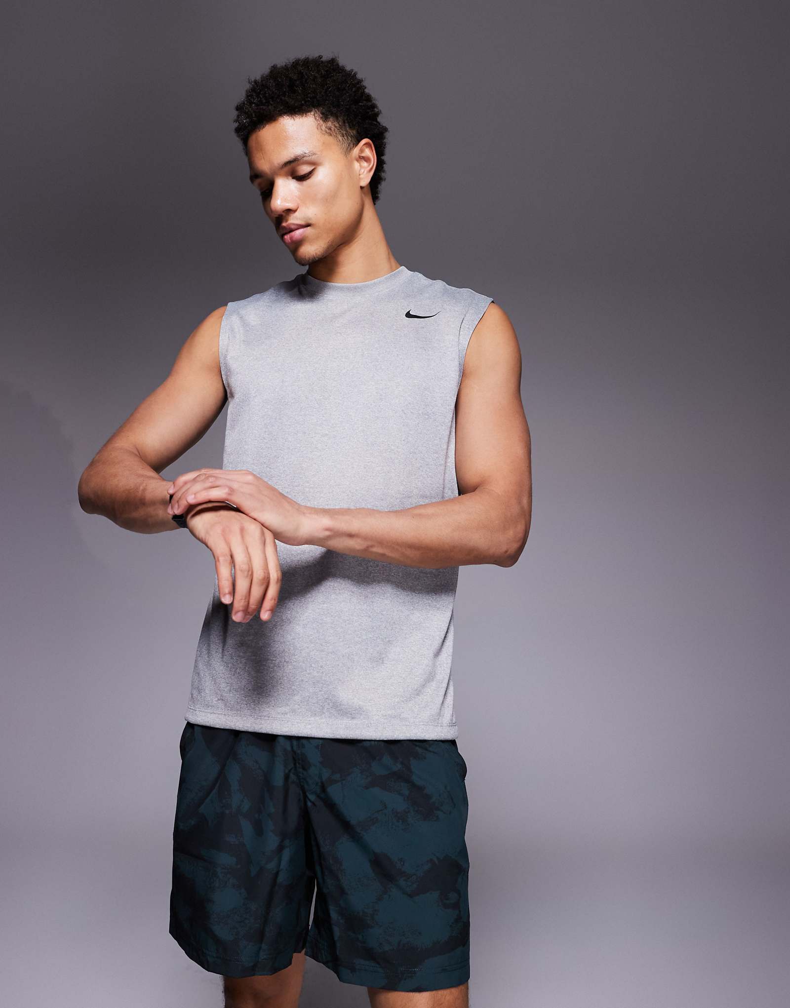 Nike Training Legend DRI-Fit gray 6490₽