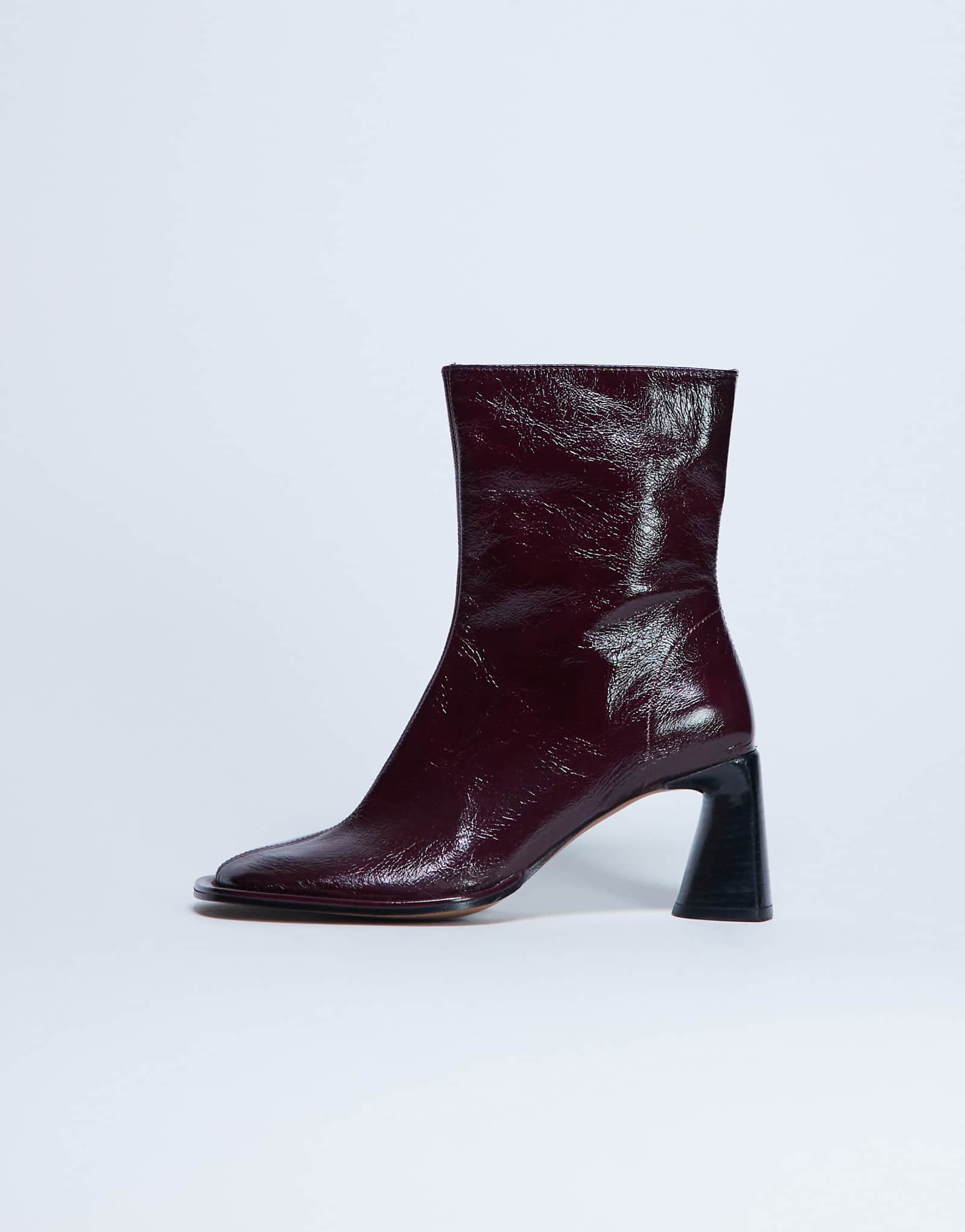 - Topshop Star burgundy 25690₽