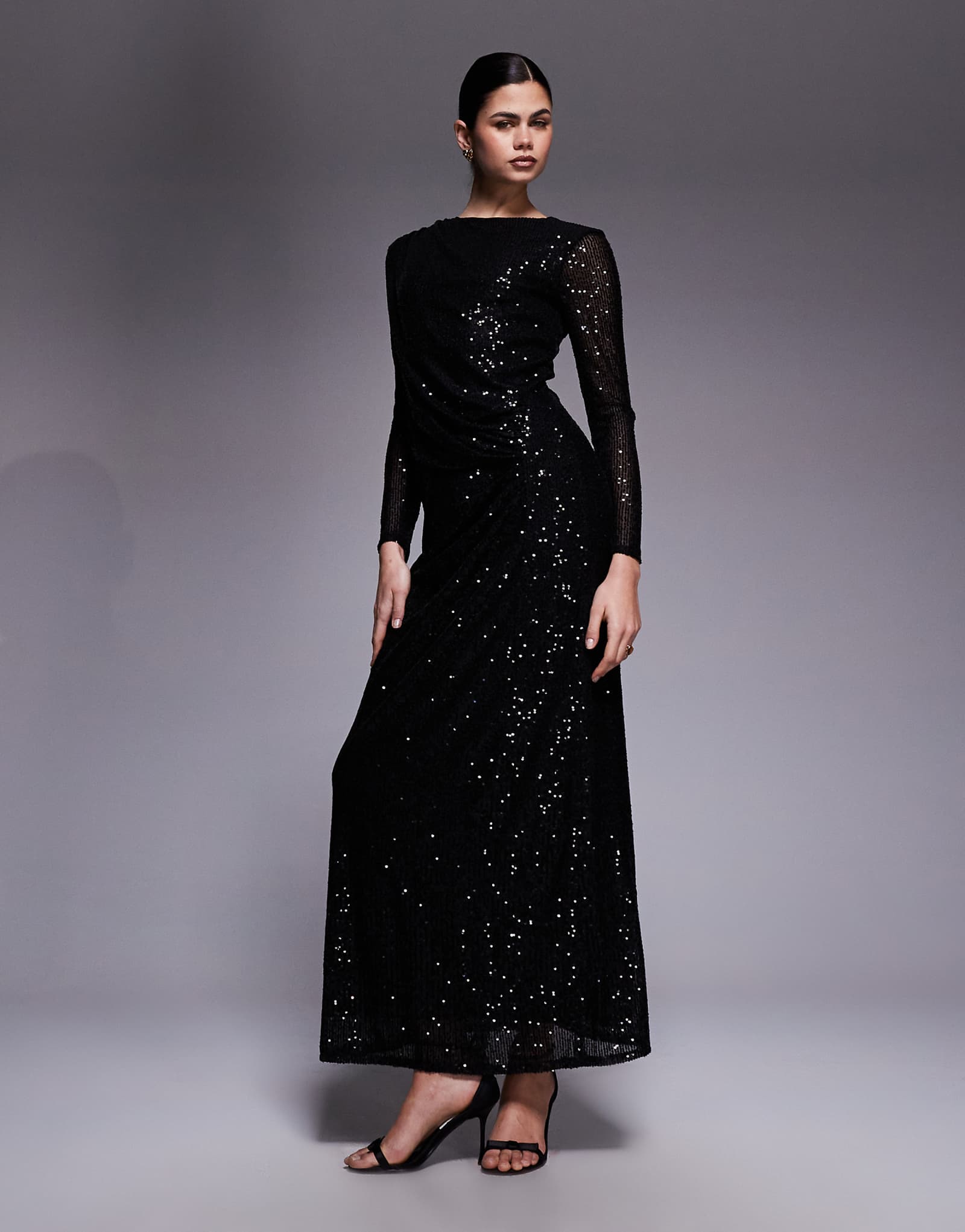 - black 28490₽