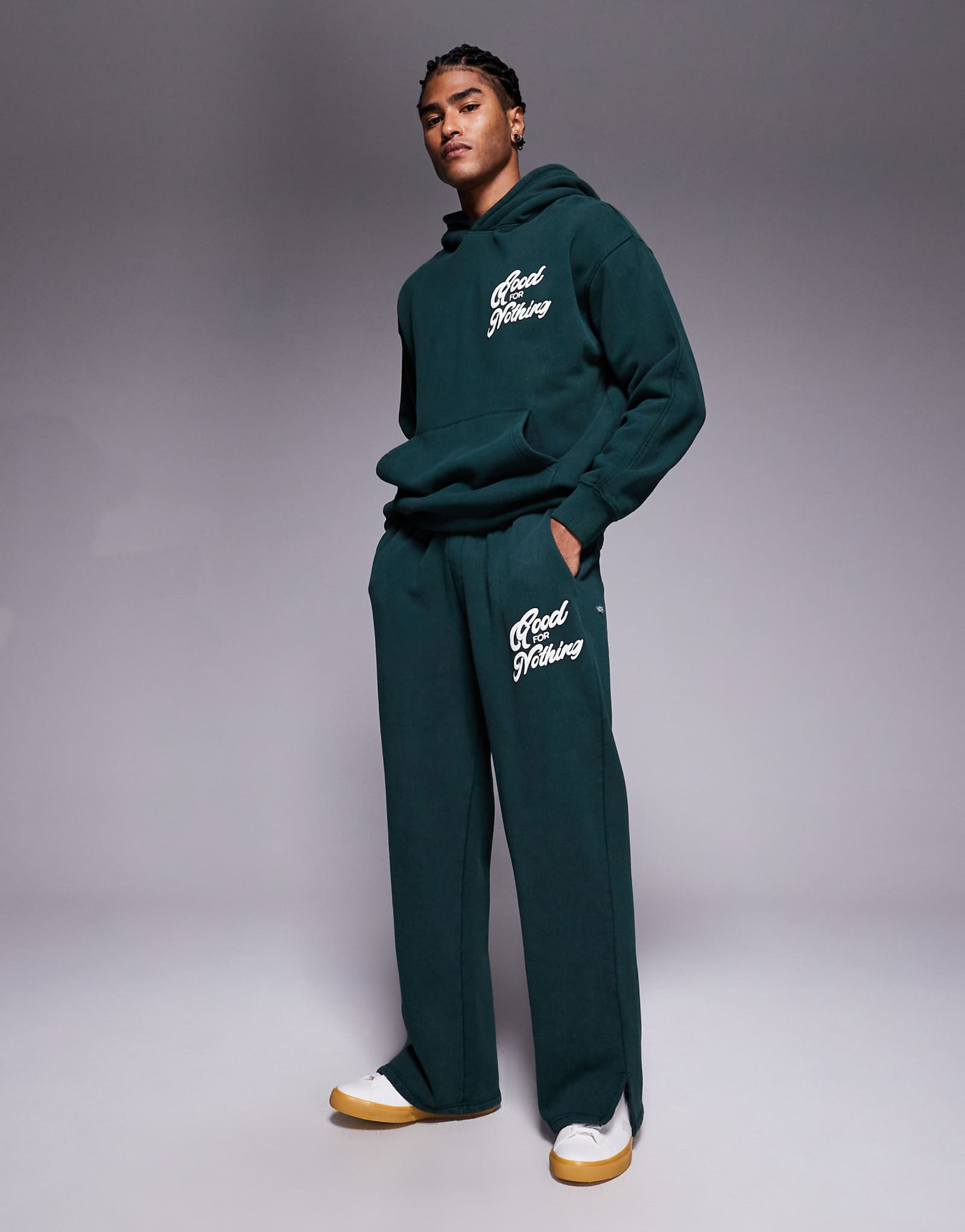 - - green 13490₽