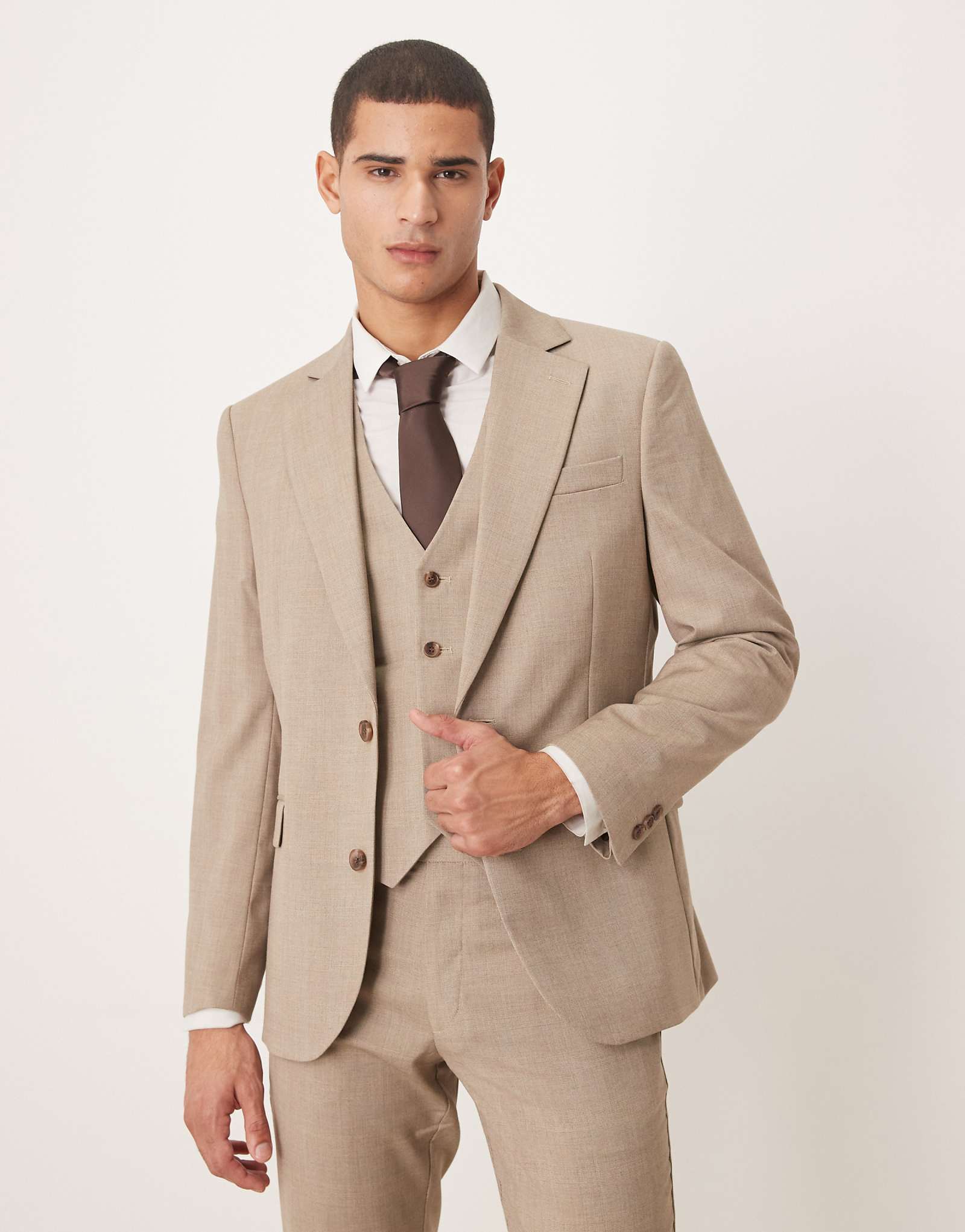 - ASOS brown 19390₽