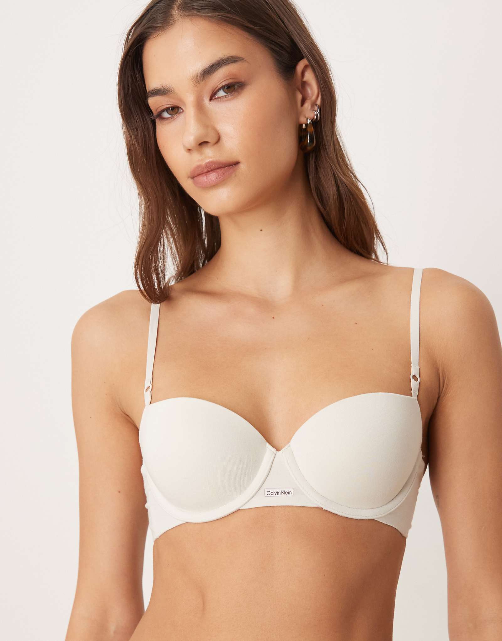 Calvin Klein white 10390₽