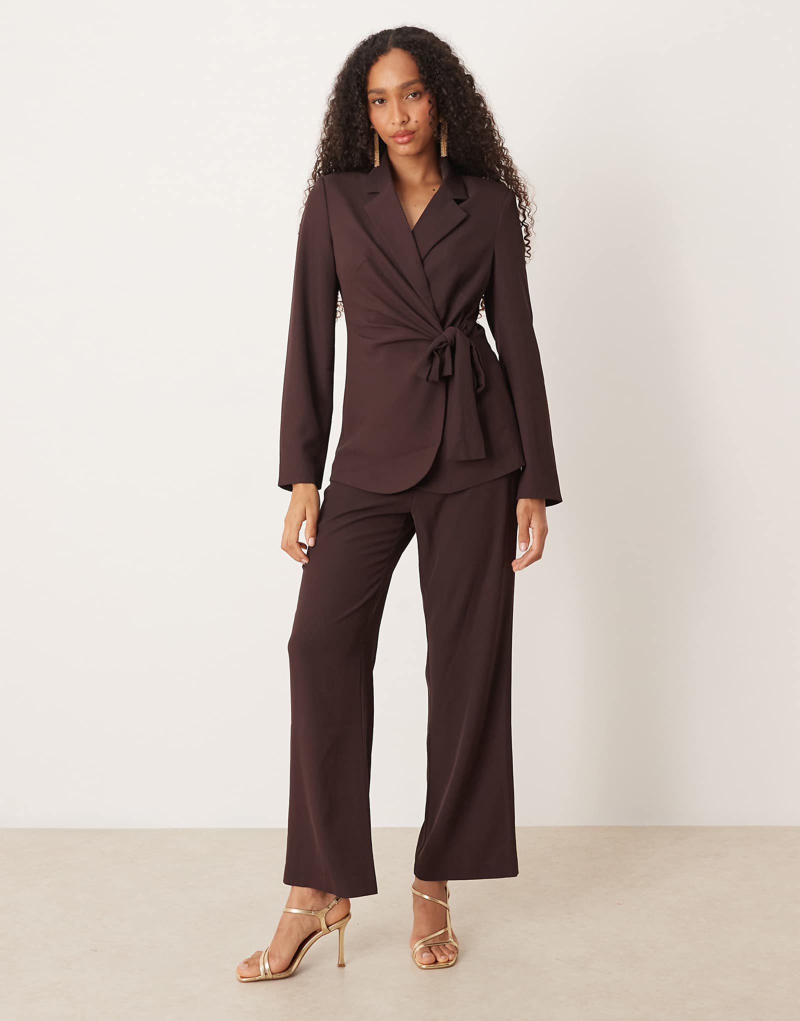 - chocolate plum 18490₽