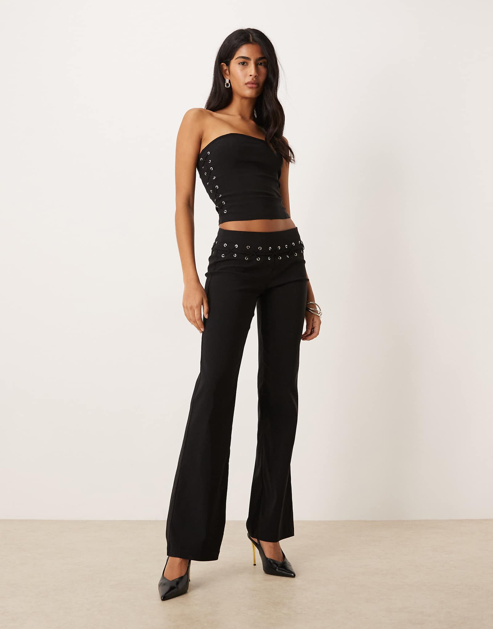 Motel Lirina black 19490₽