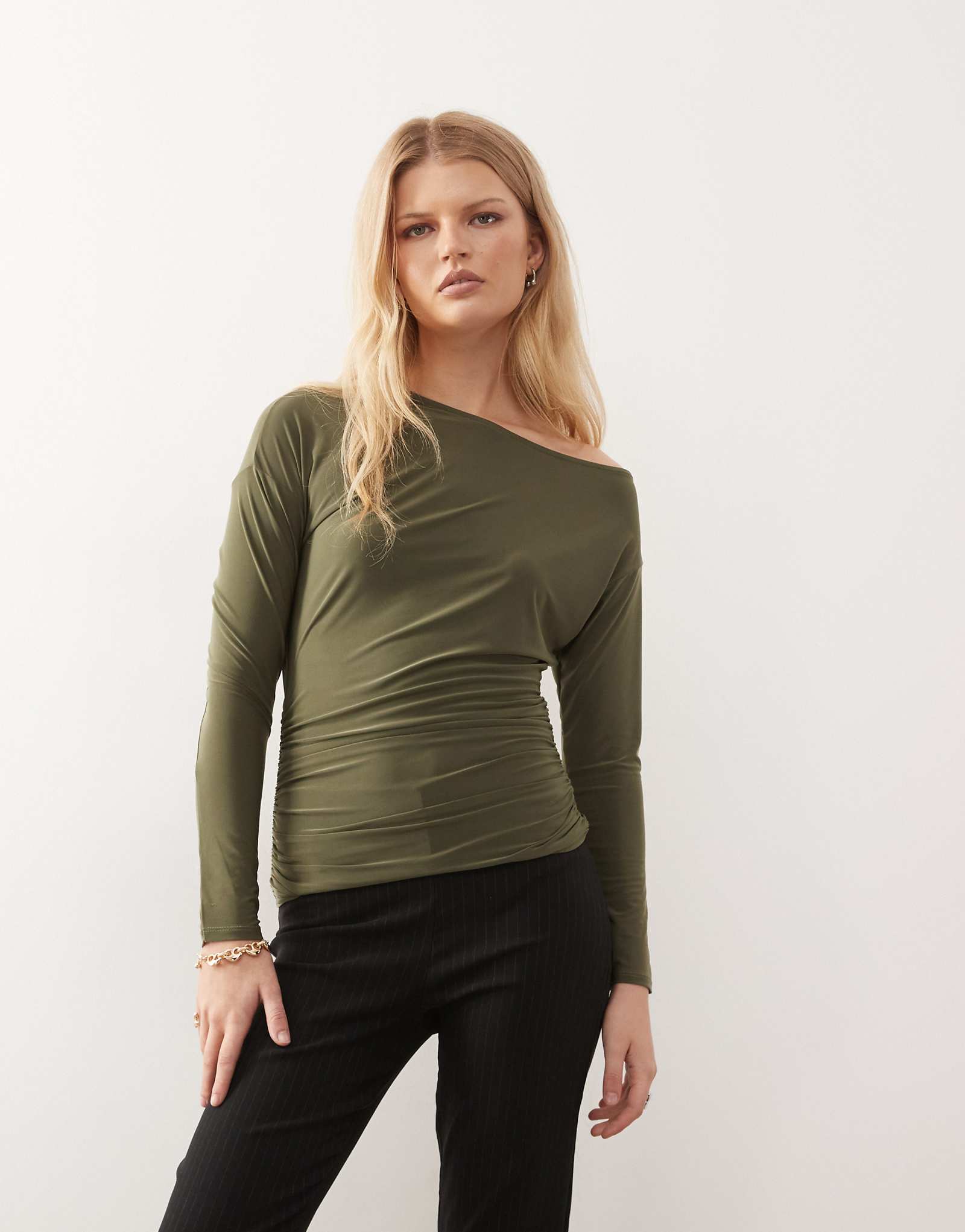 COLLUSION khaki 8690₽