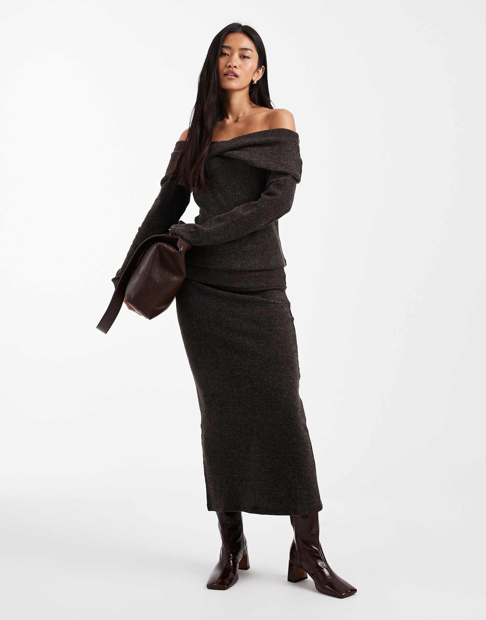 - Vero Moda soft touch - chocolate torte 9790₽