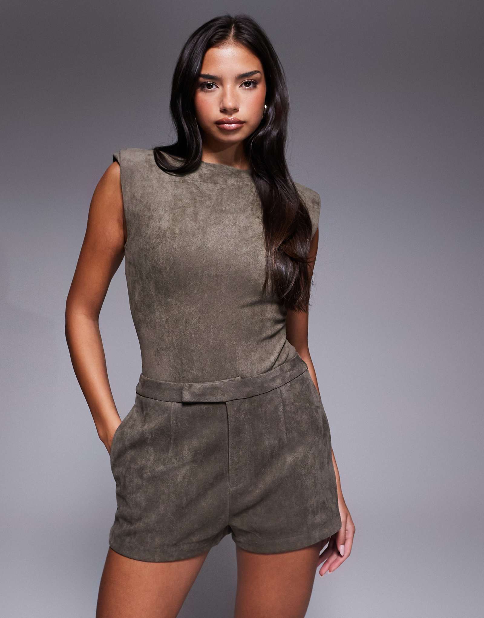 Wanderdoll - - dark taupe 18490₽