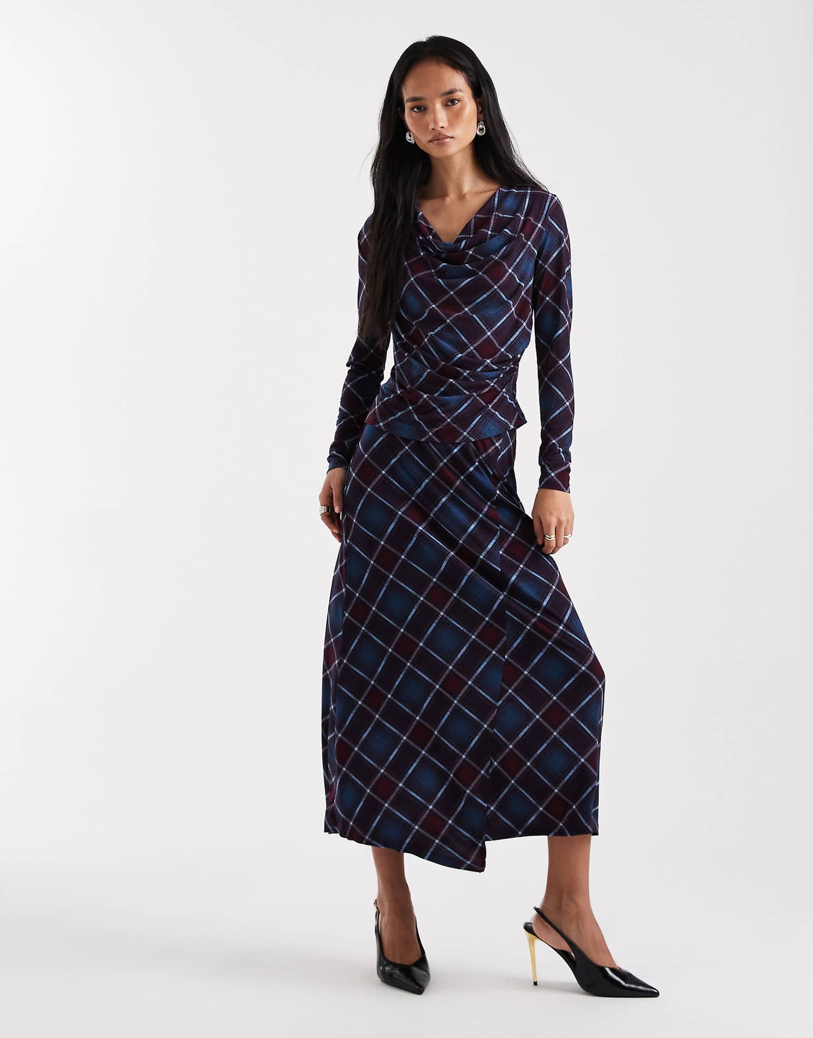 - Vero Moda - winetasting plaids 12590₽