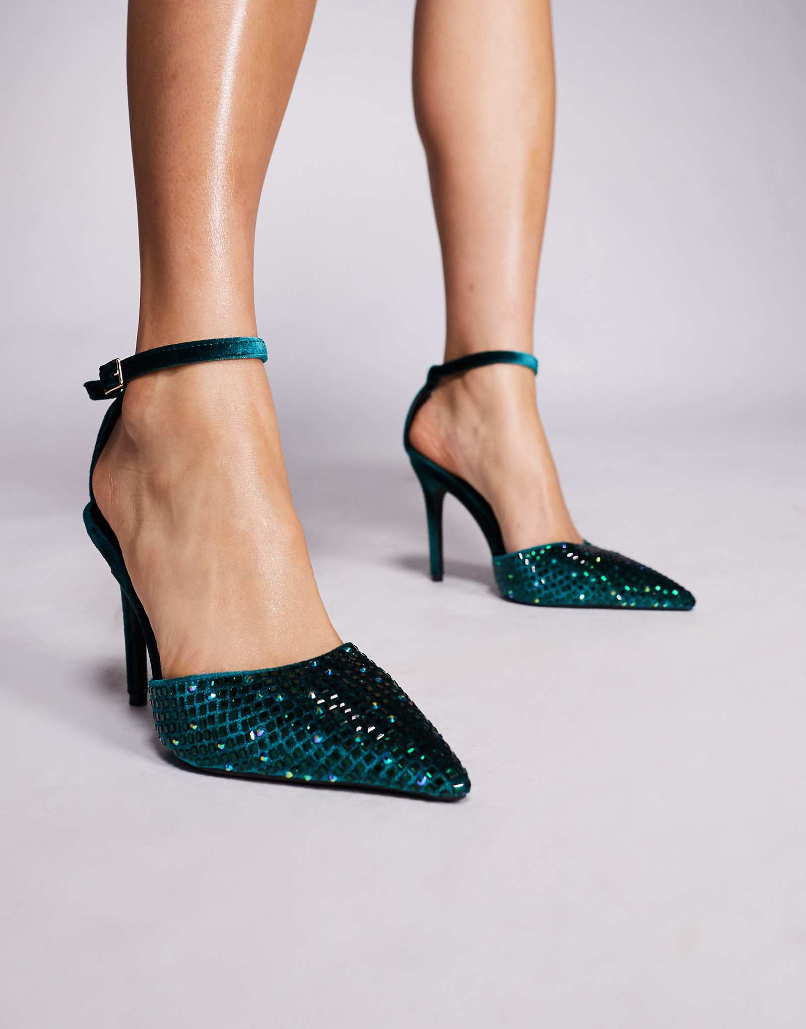 Azalea Wang Waraia emerald 17390₽