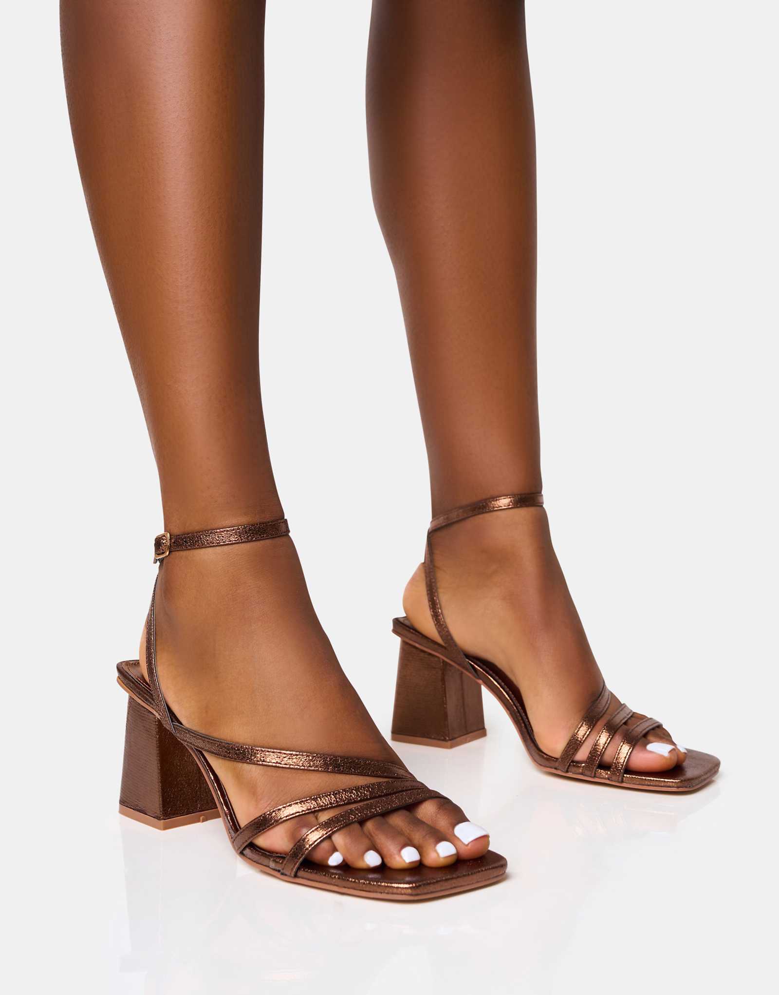 Robin Public Desire bronze 7590₽