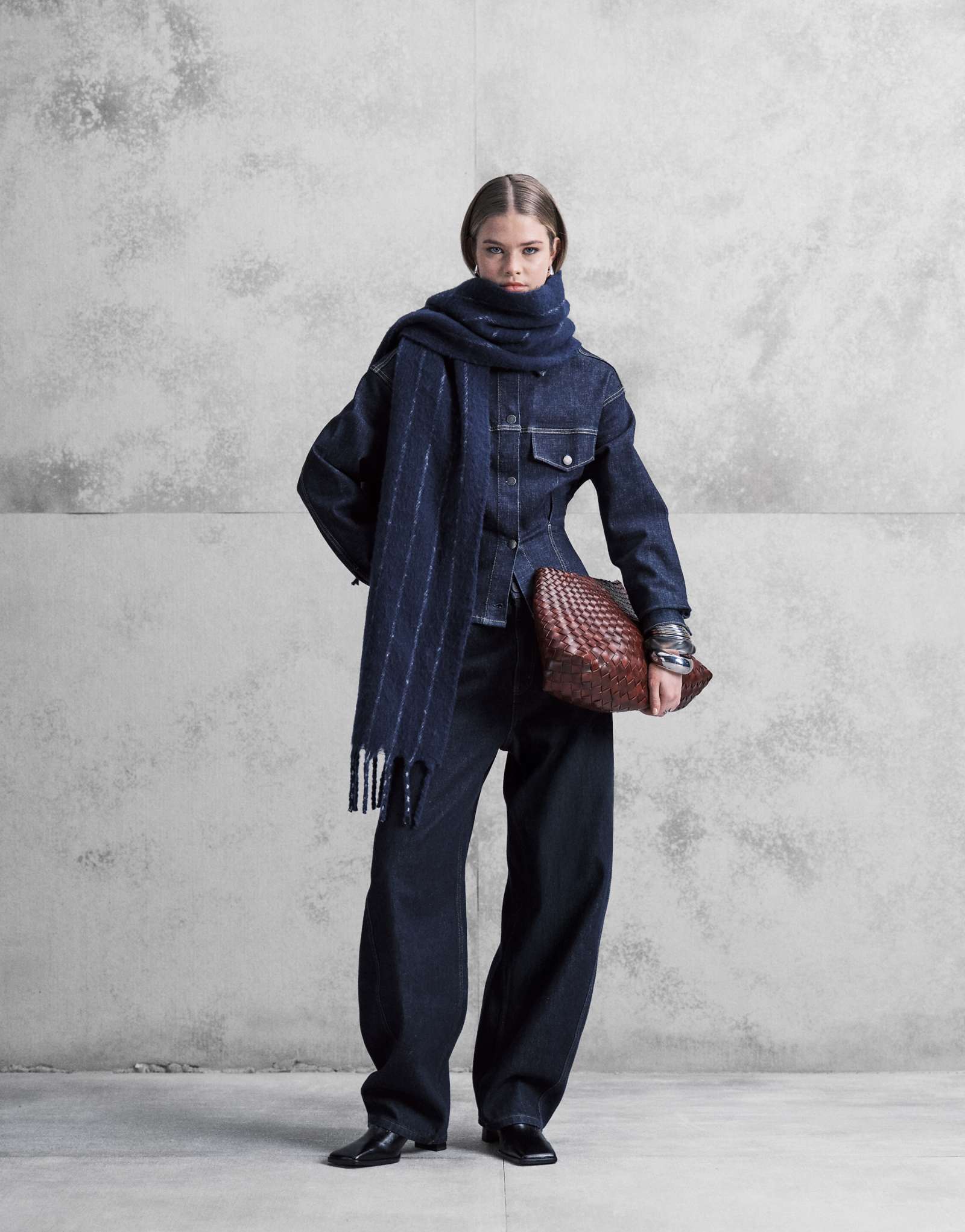 - ARKET Endive dark blue 29990₽