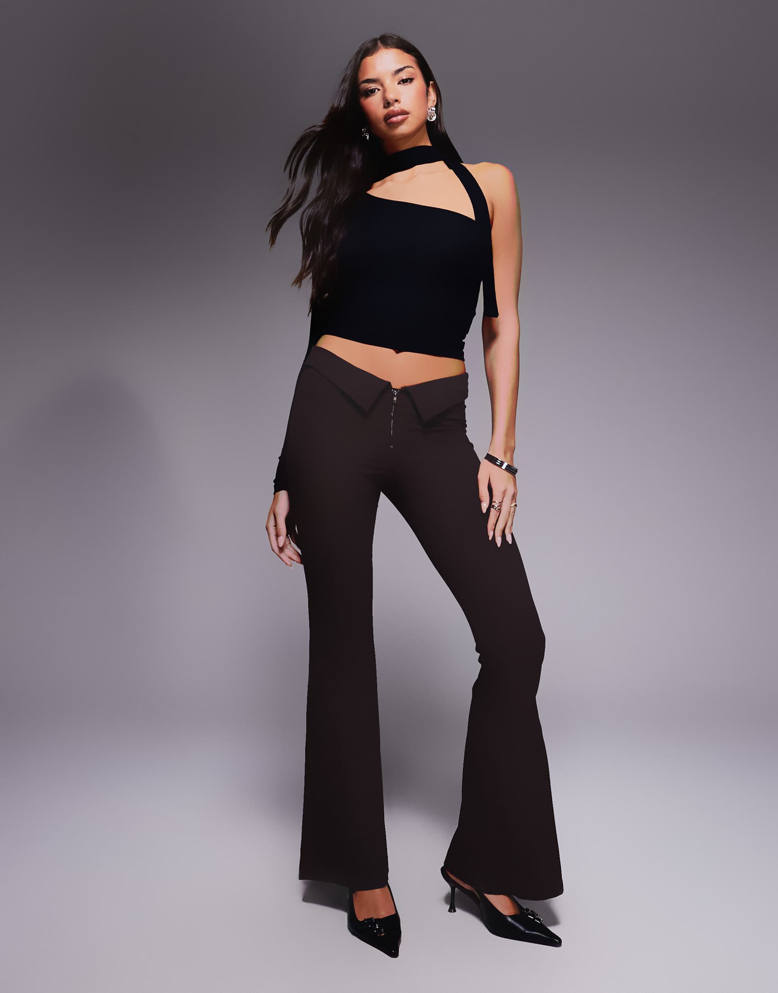 Monki -- chocolate brown 15190₽