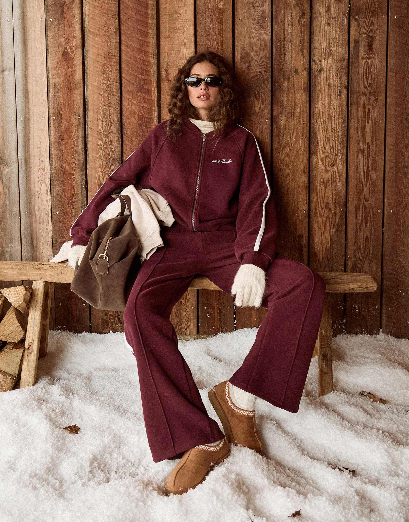 4- - - cherry 22590₽