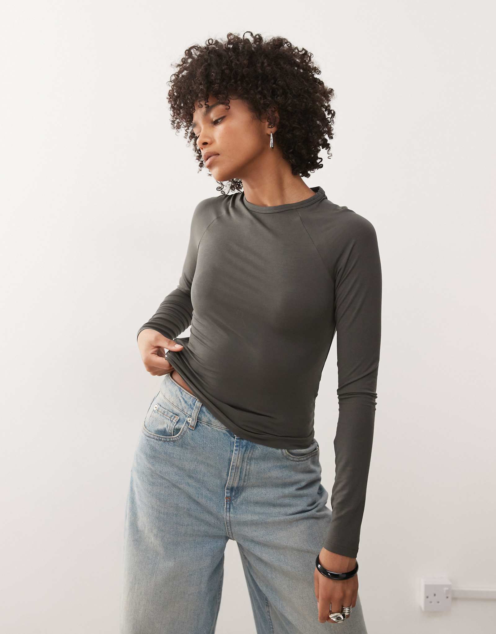 - - dark gray 7190₽