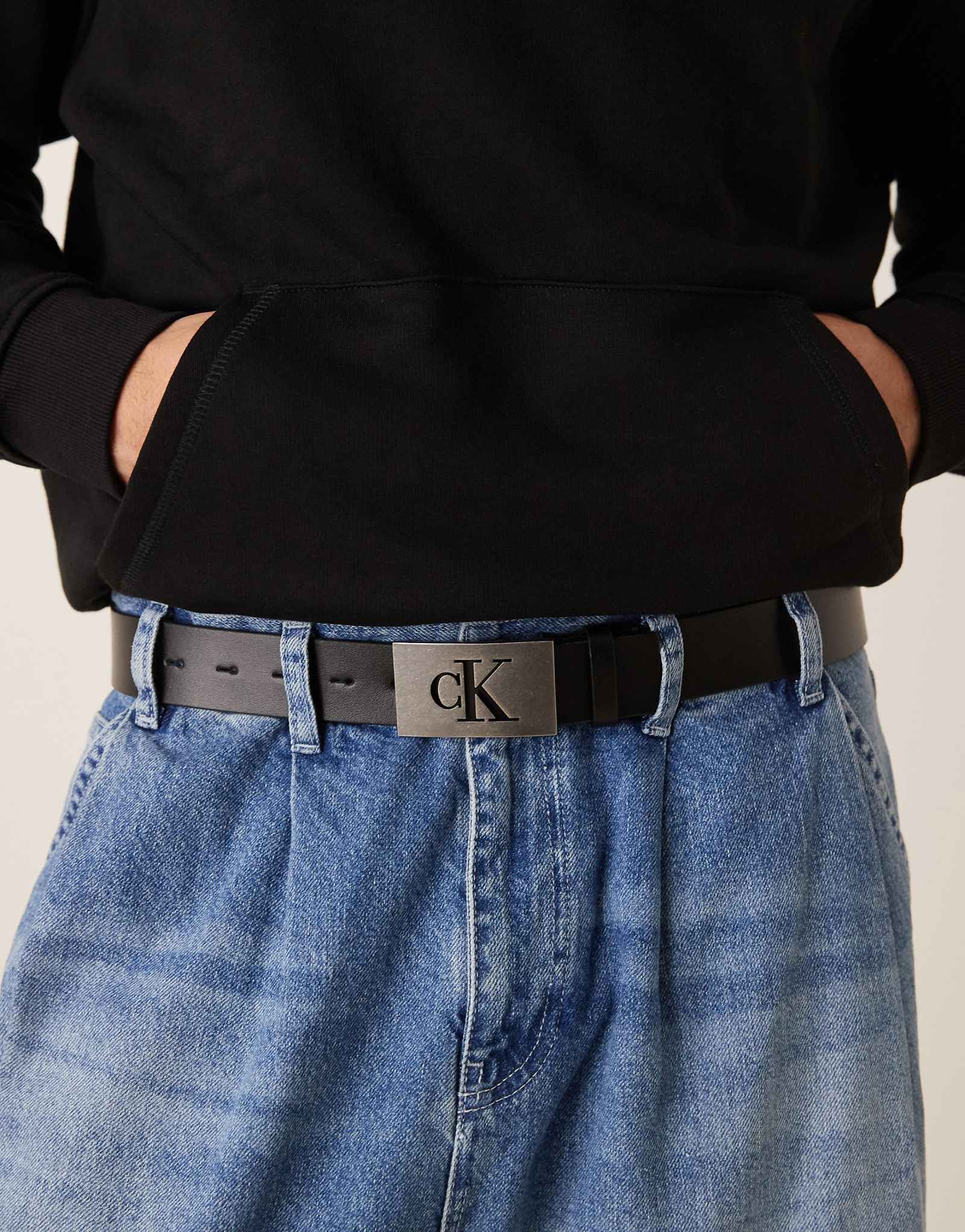Calvin Klein Jeans 35- blackantique silve 15190₽