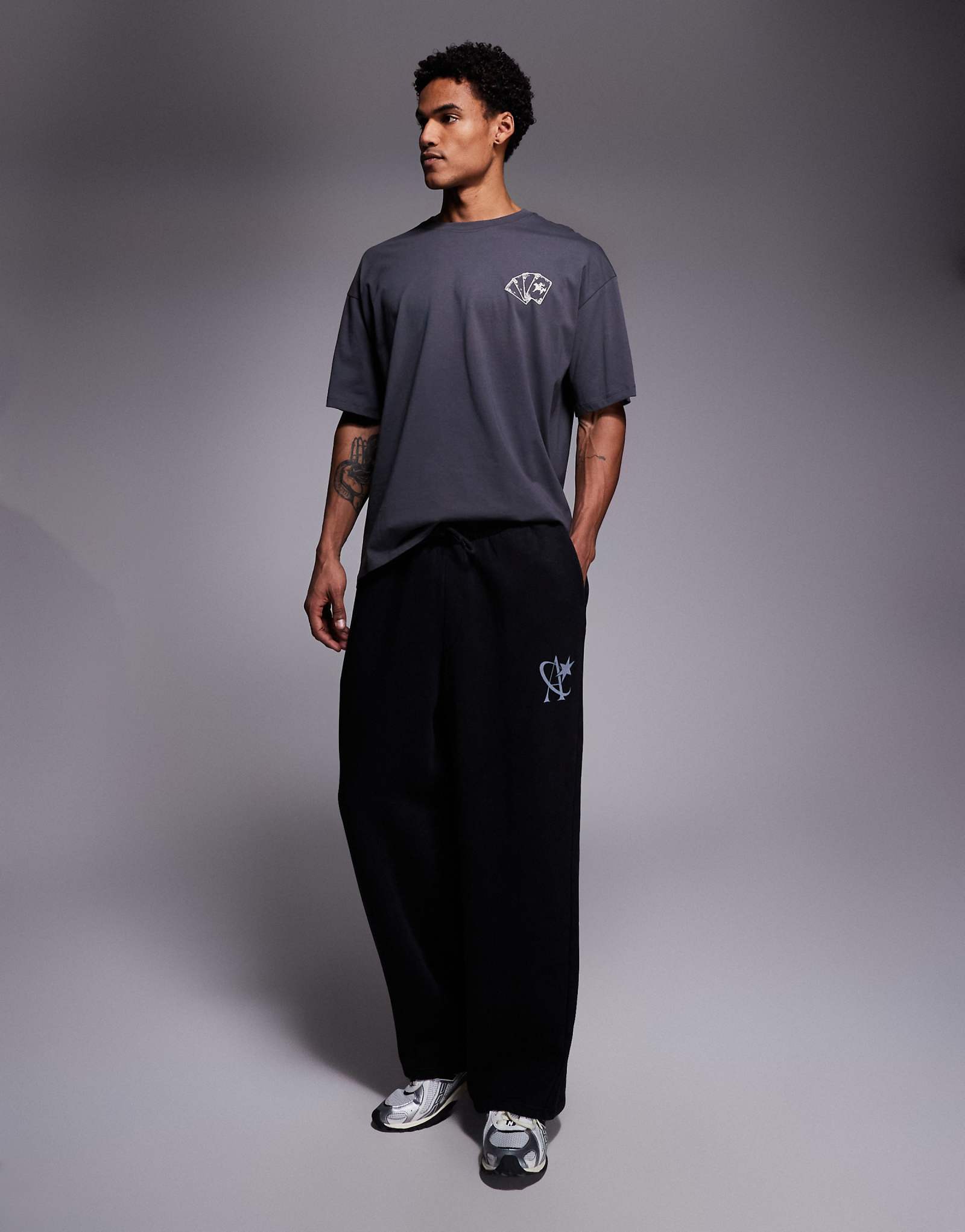 ADPT   star  ,  black