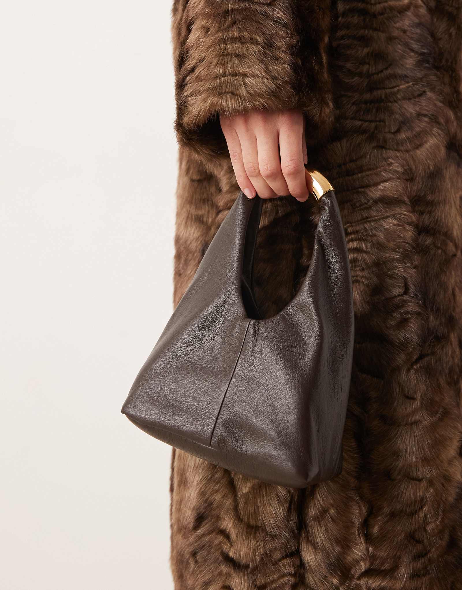 - Mango - chocolate brown 15190₽