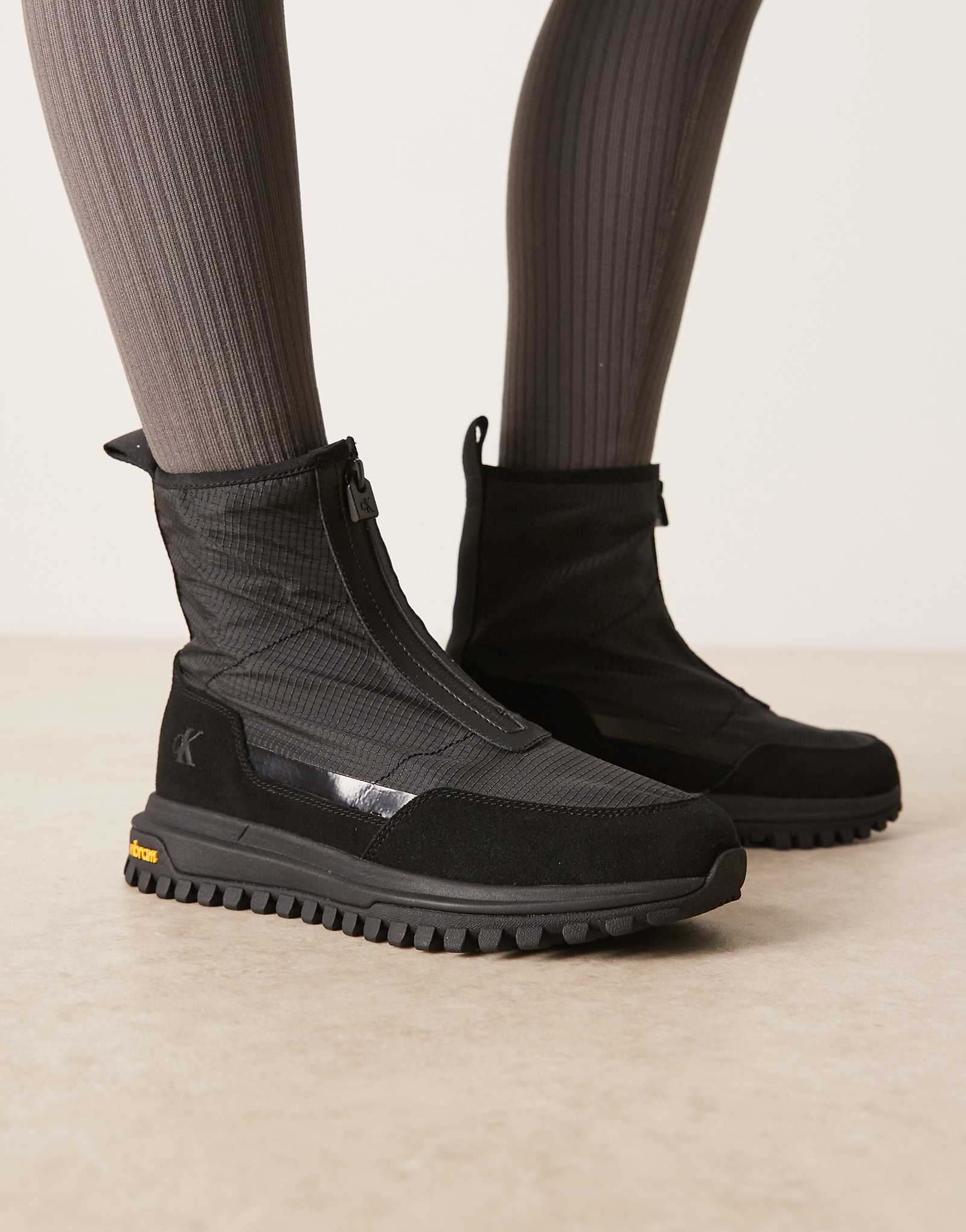 Calvin Klein vibram black 32490₽