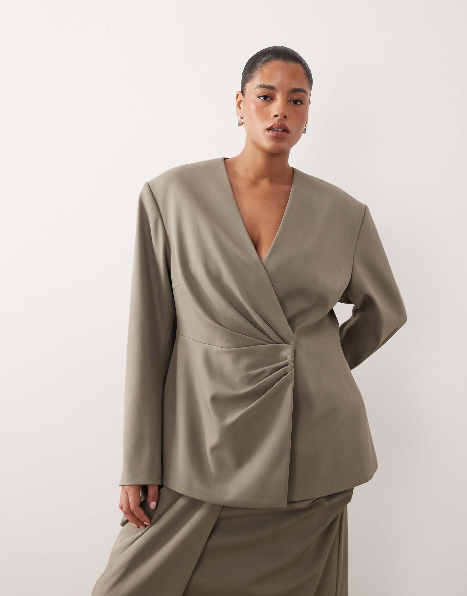 - light gray 42190₽