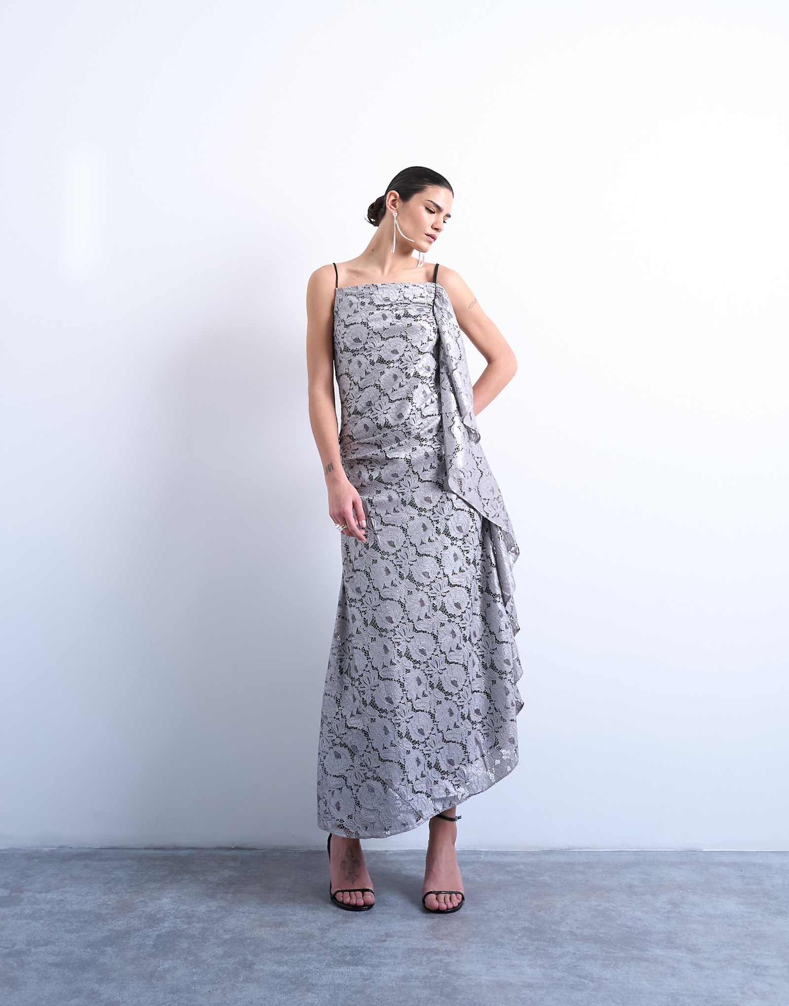 - Topshop silver 32390₽