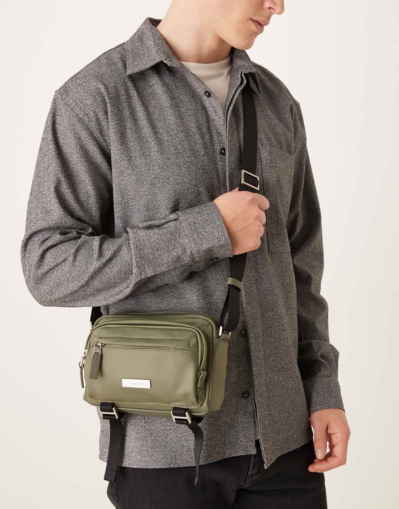 Calvin Klein deep lichen green 24990₽