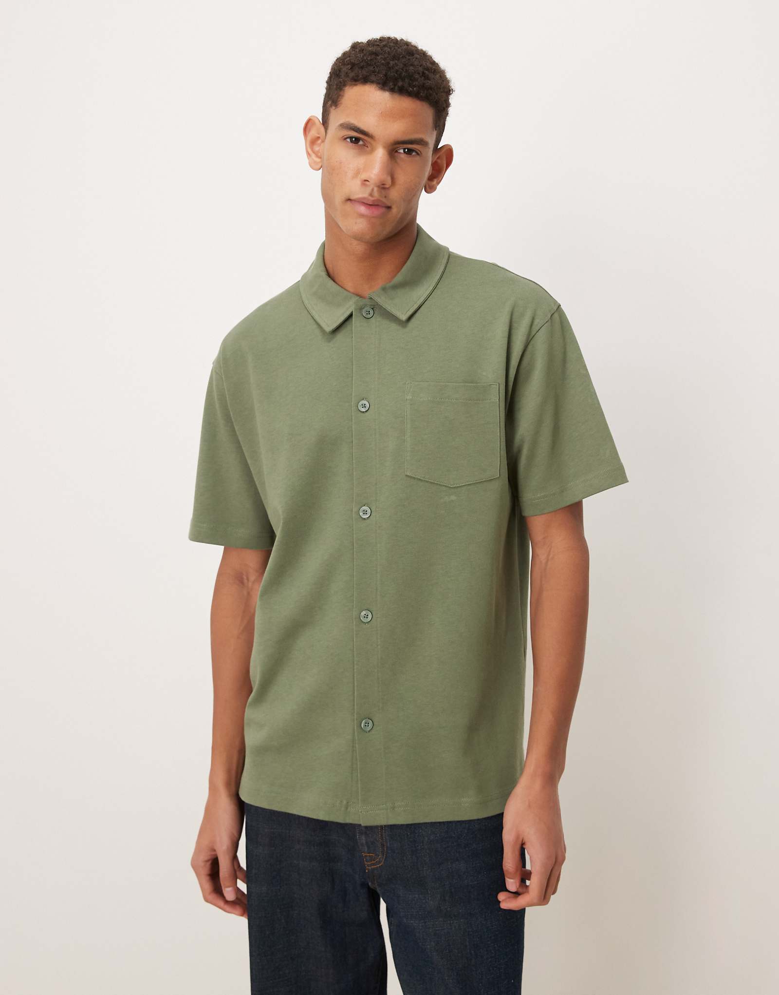 - ASOS DESIGN Circular Design Collection laurel wreath 8190₽