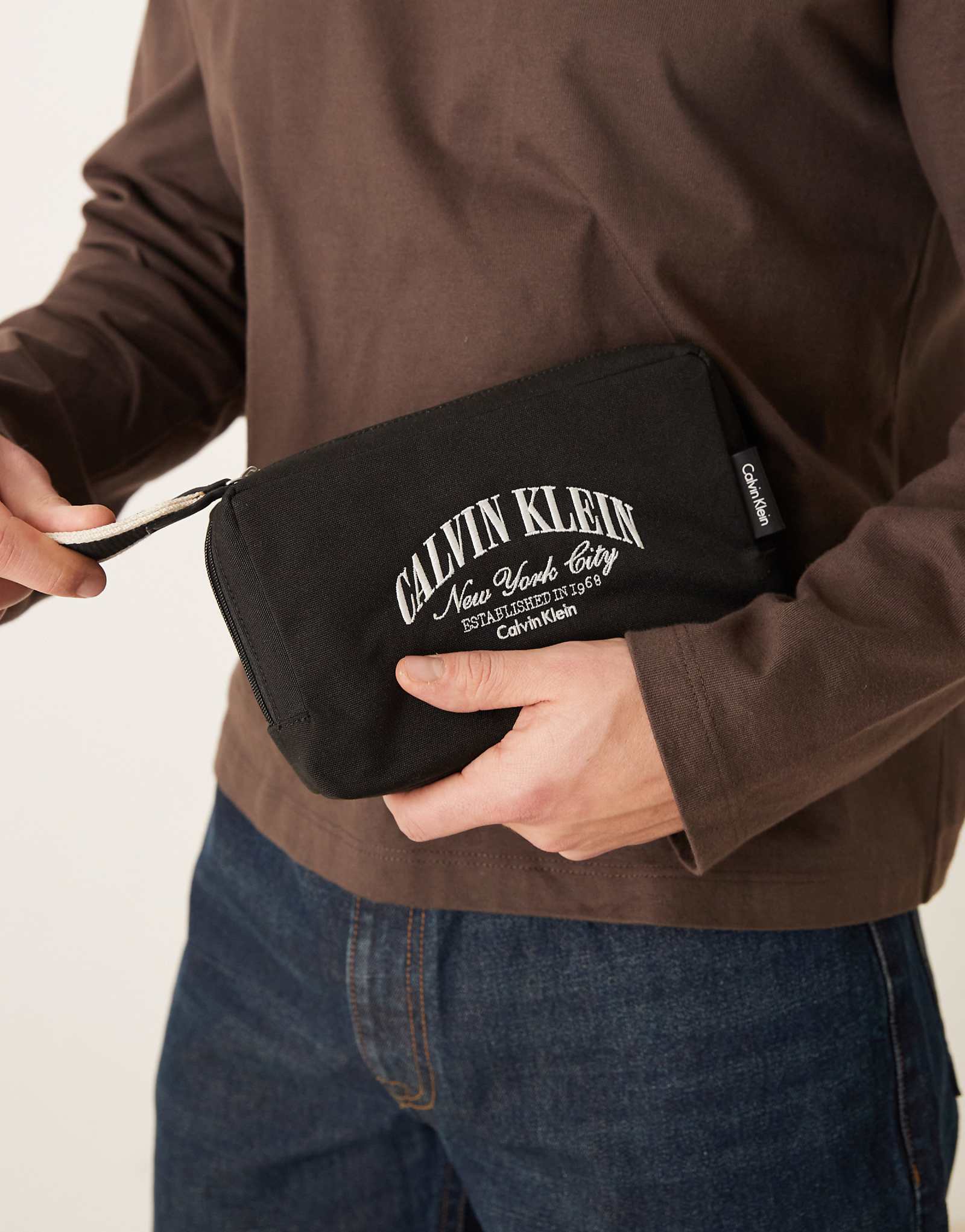 Calvin Klein black 14790₽