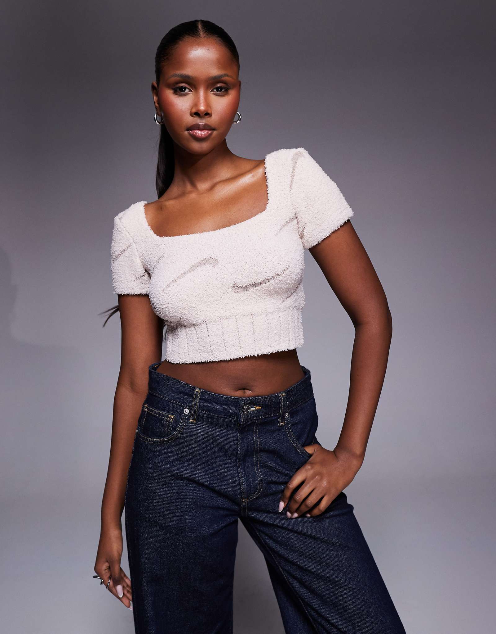 Nike Phoenix beige 11390₽