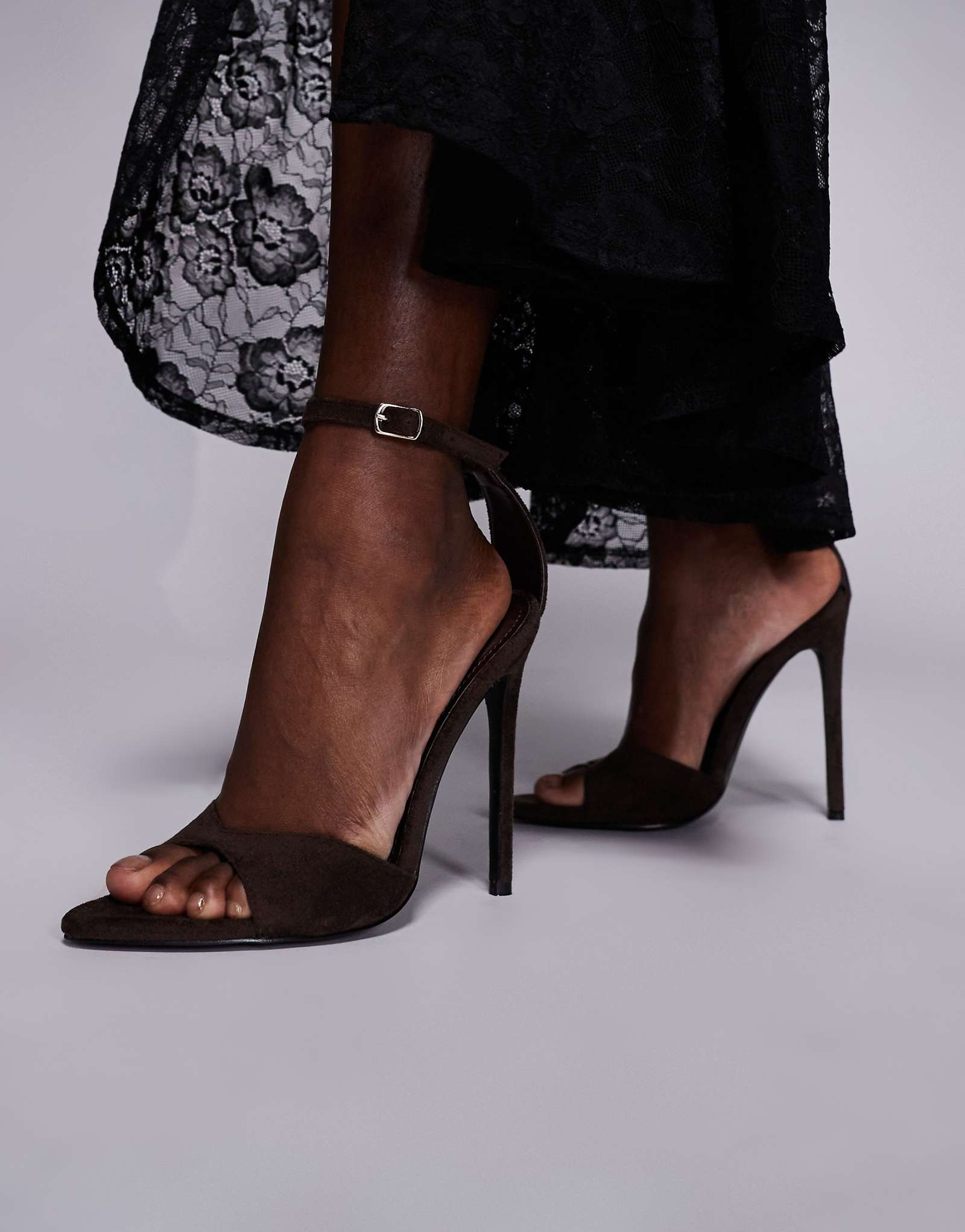 SIMMI London Eavie nubucksuede chocolate 10990₽