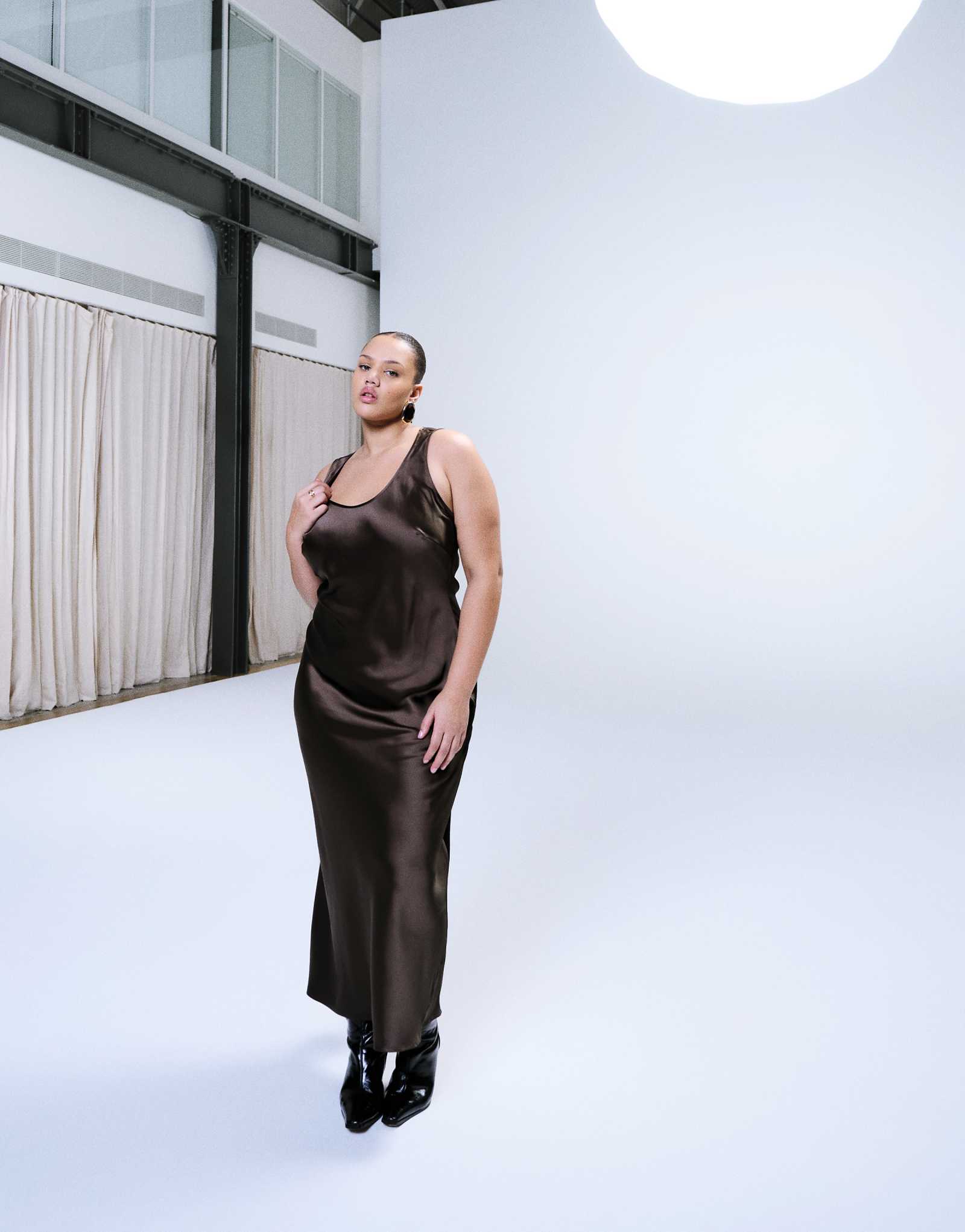 - ASOS DESIGN chocolate 10390₽