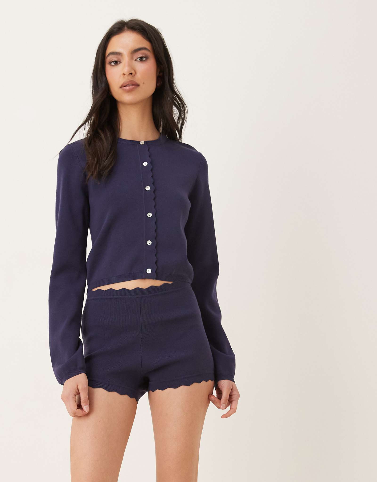 -      NIA Mazzy -   navy