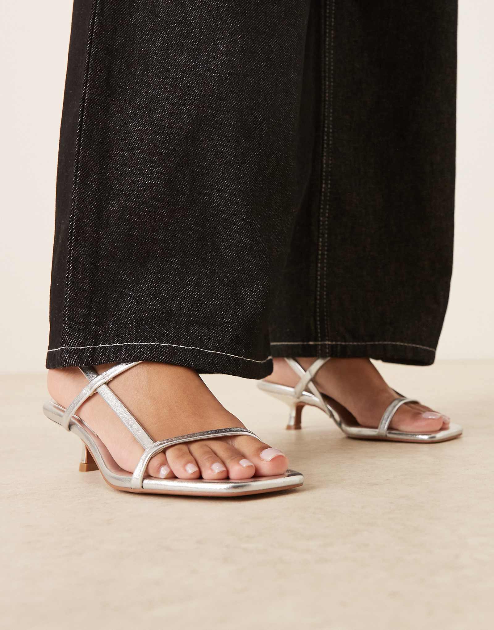 ASOS DESIGN Hop 9790₽