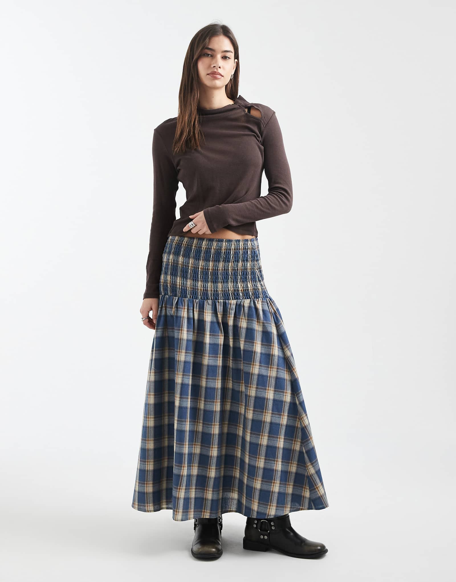 - Daisy Street 11590₽