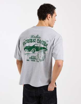 ДИЗАЙНЕРСКАЯ футболка свободного кроя ASOS с изображением спортивного автомобиля в сером цвете вереска