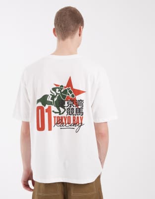 ДИЗАЙНЕРСКАЯ футболка оверсайз от ASOS с изображением гонок белого цвета