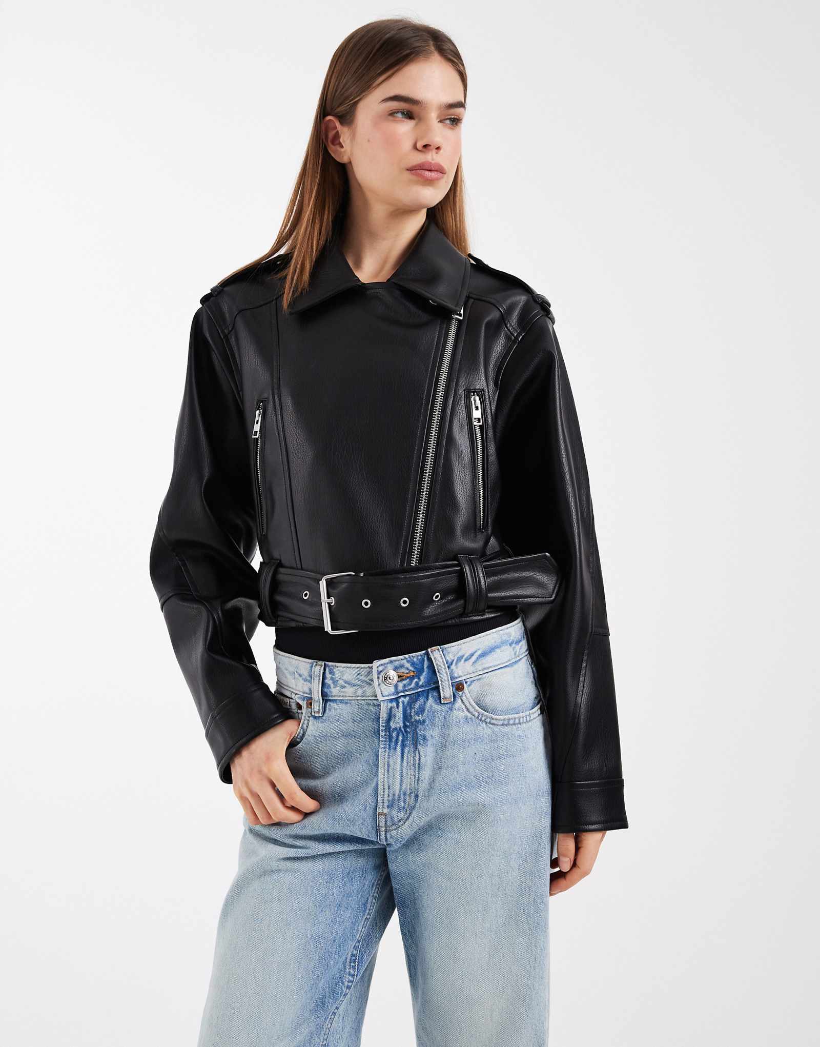 ASOS DESIGN leather look 18490₽