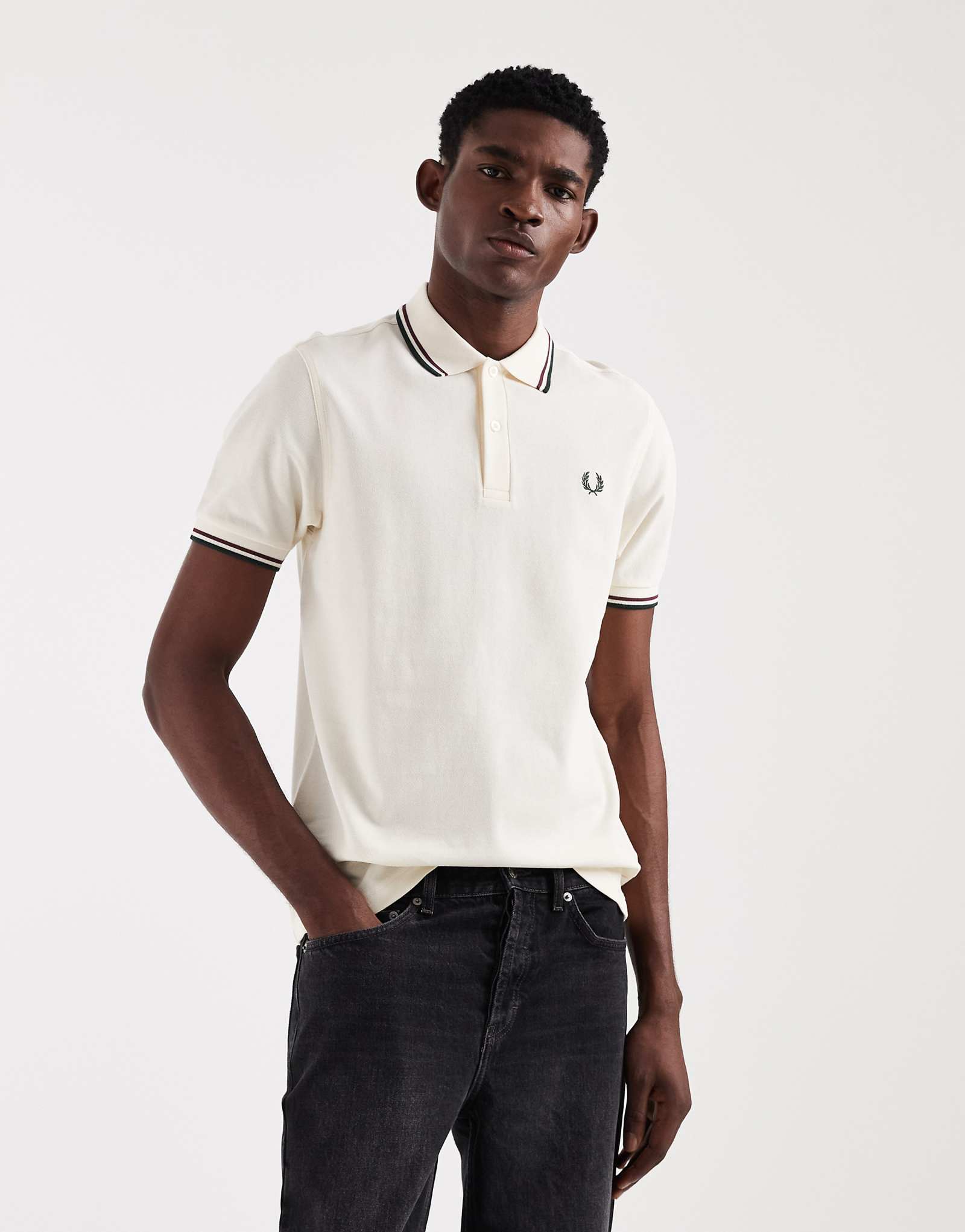- Fred Perry twin tipped 27590₽