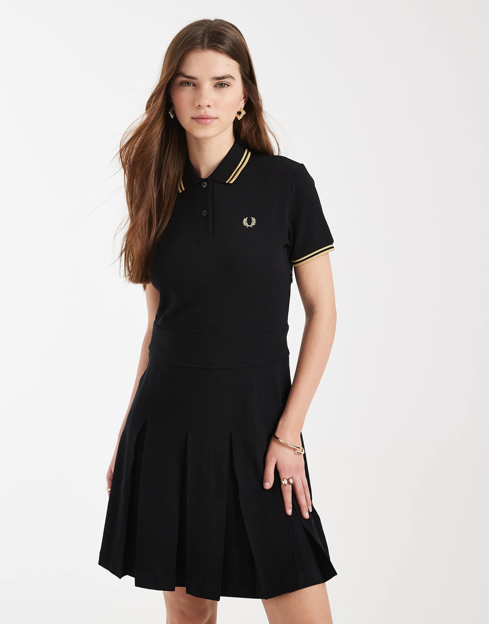 - Fred Perry 44690₽
