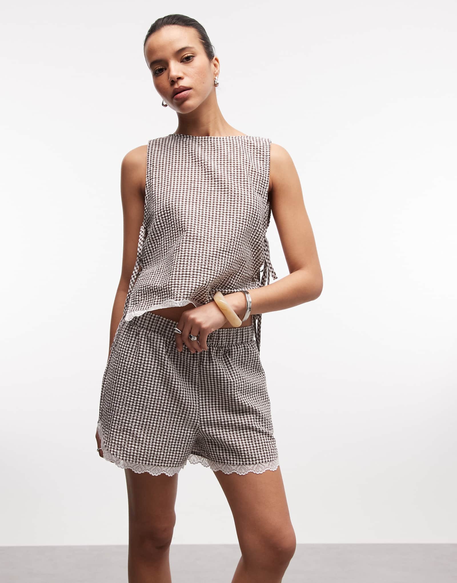 - Noisy May seers - 9090₽