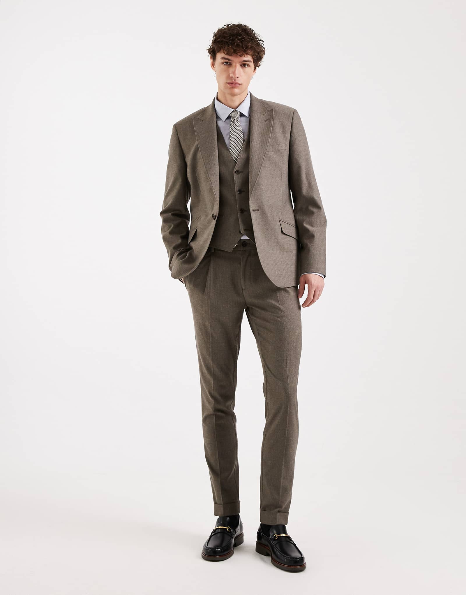 - ASOS DESIGN 12990₽