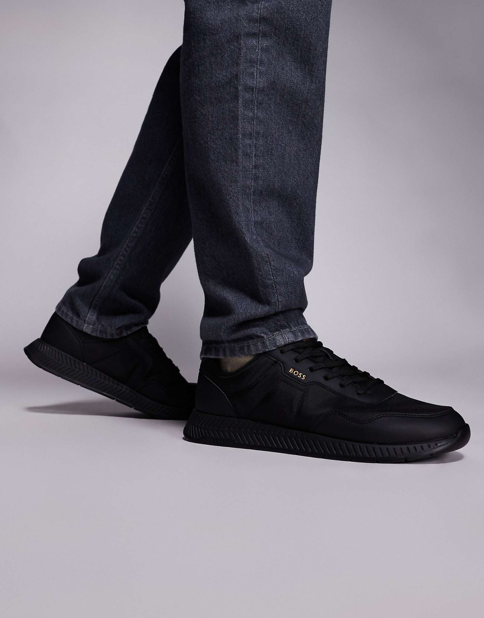 BOSS Black titanium runn