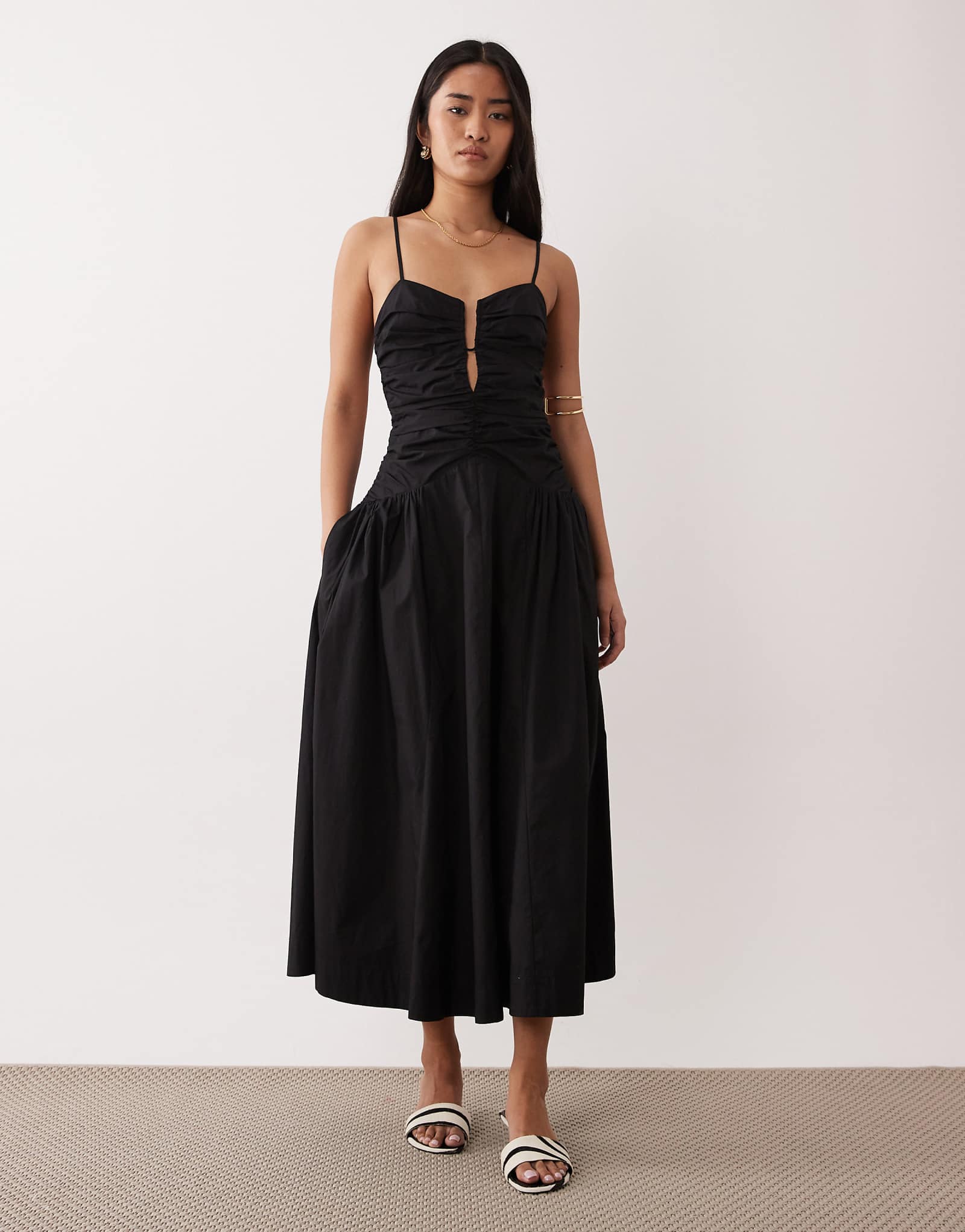 NIA Sawtelle 36390₽